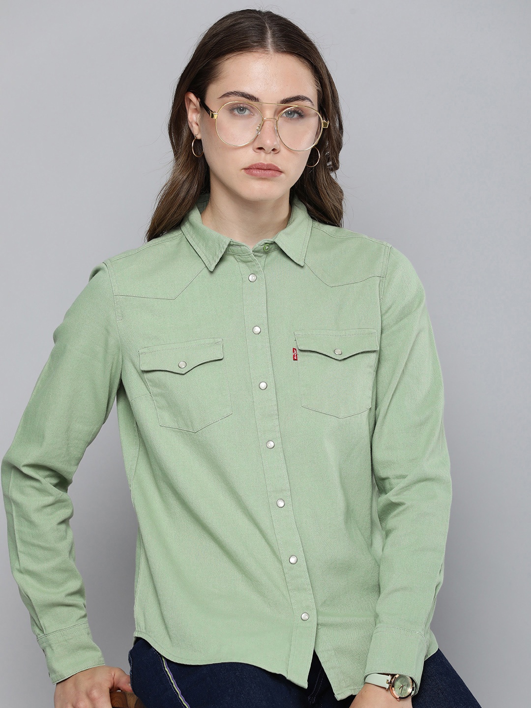 

Levis Solid Pure Cotton Casual Shirt With Flap Pockets, Olive