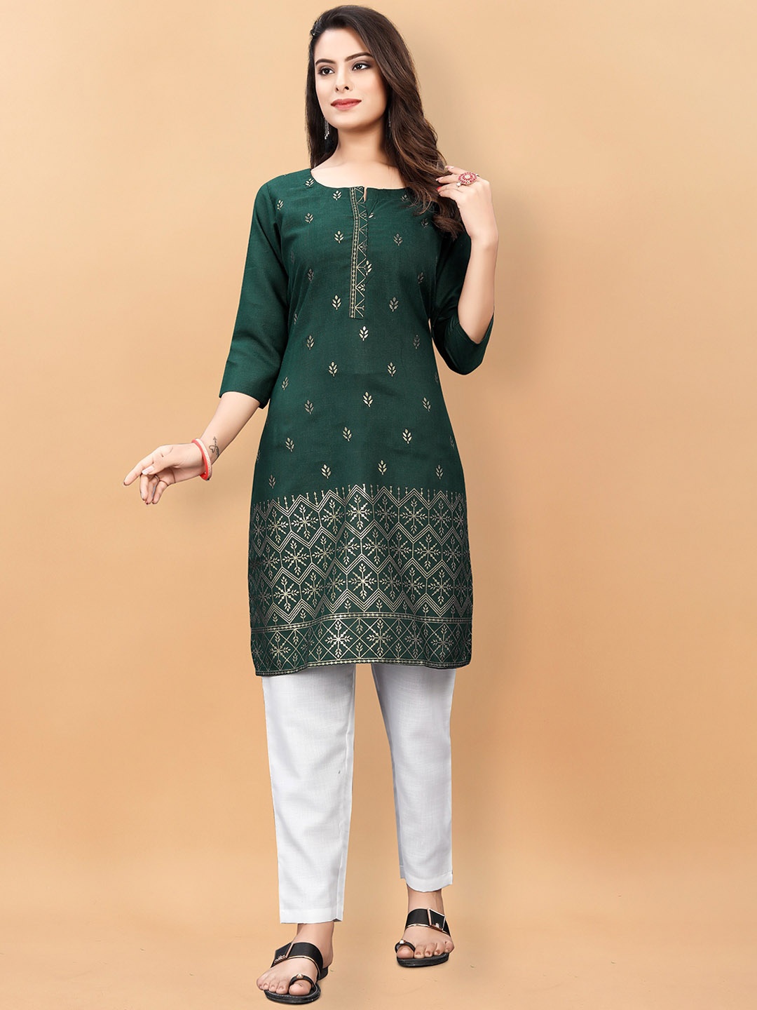 

KALINI Ethnic Motifs Printed Foil Pure Cotton Kurta with Trousers, Green