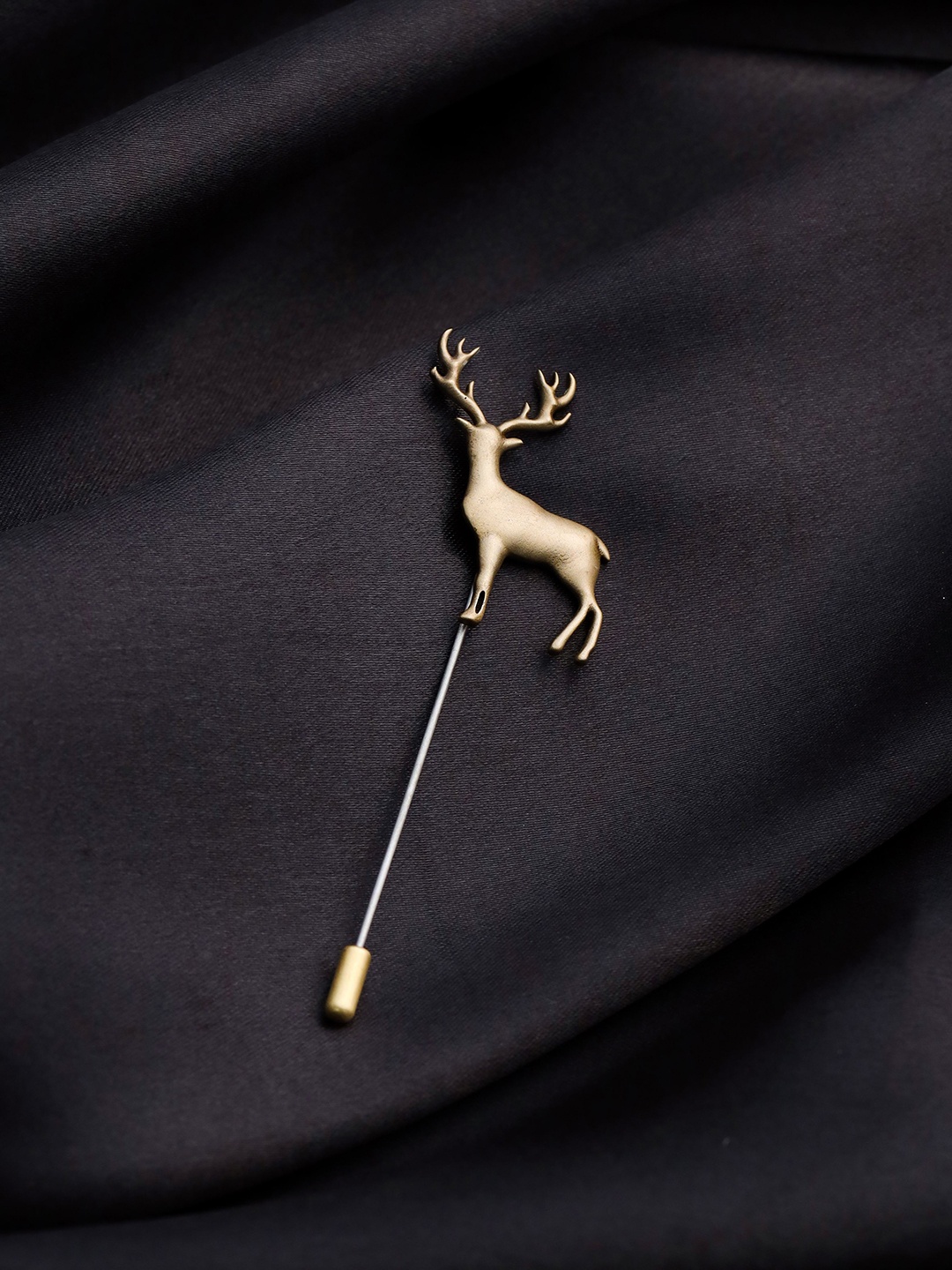 

COSA NOSTRAA Men Daring Deer Lapel Pin Brooch, Gold