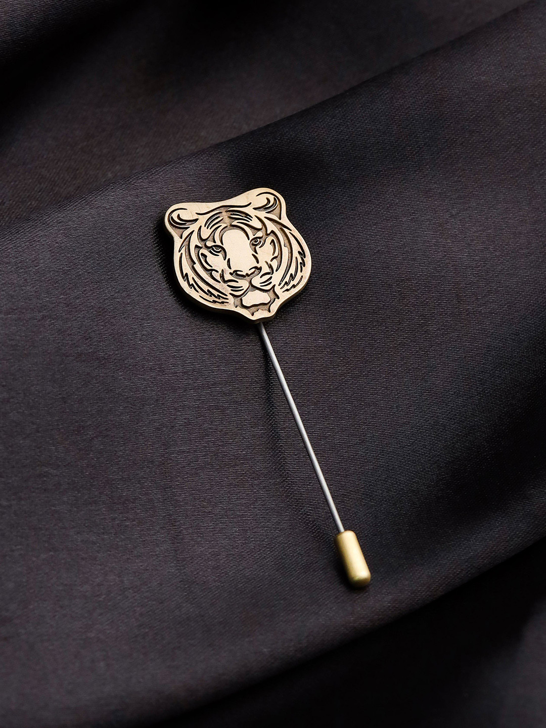 

COSA NOSTRAA Men Fiery Tiger Lapel Pin Brooch, Metallic