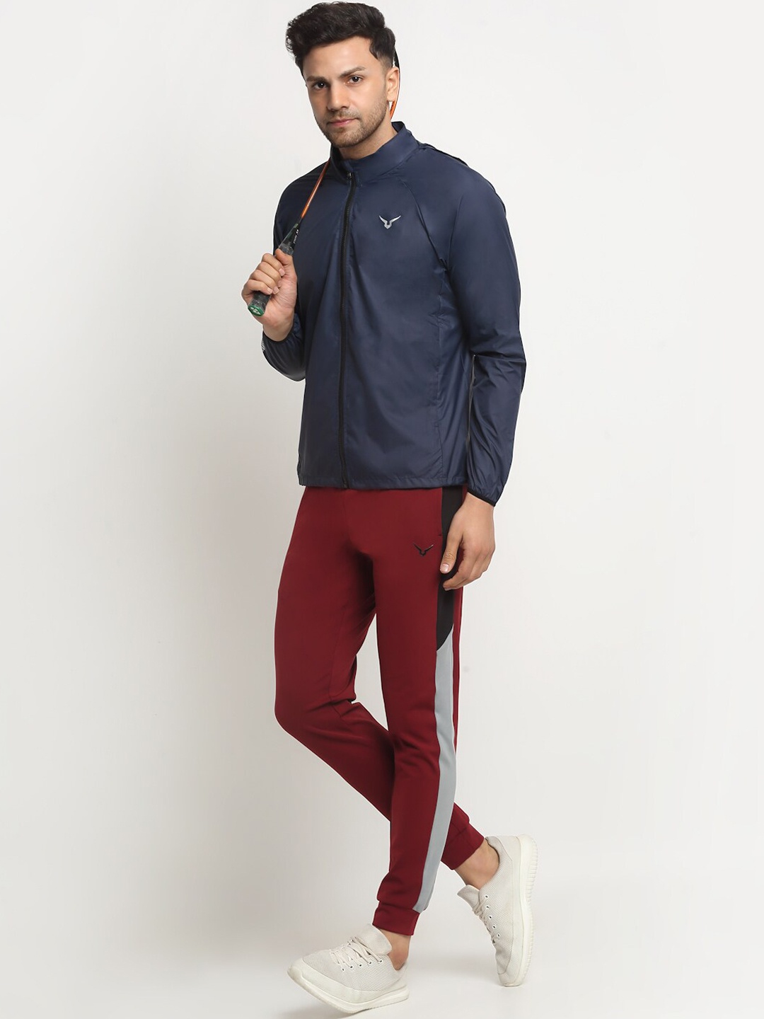 

Invincible Men Contrast Jogger, Maroon