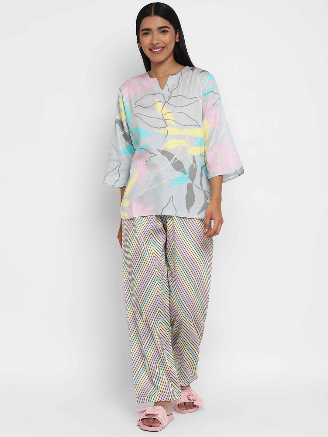 

shopbloom Abstract Printed Pure Cotton Night Suit, White