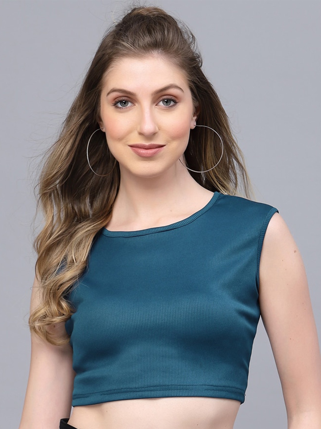

Selvia Round Neck Sleeveless Crop Top, Teal