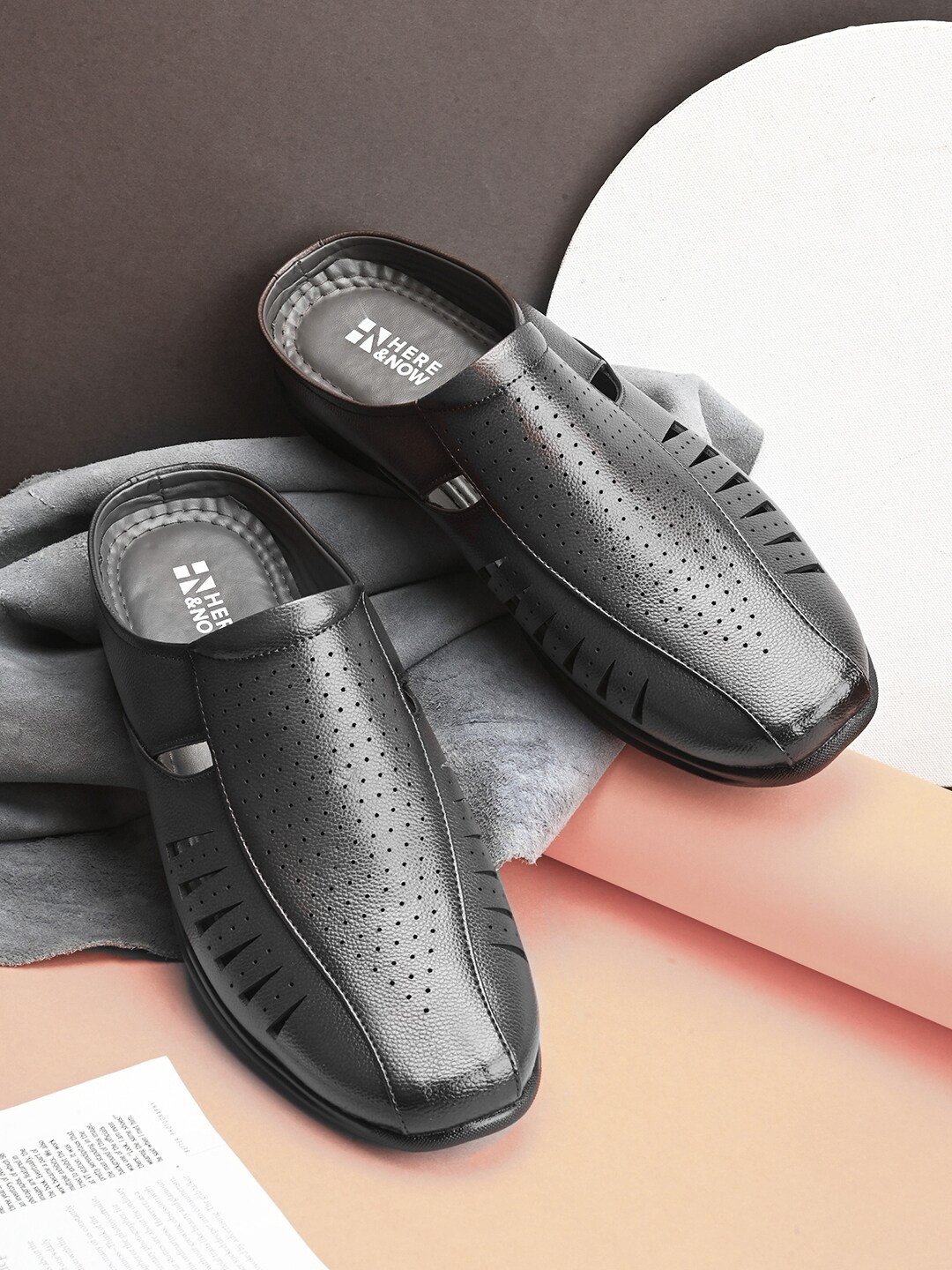 

HERE&NOW Men Slip On Shoe-Style Sandals, Black