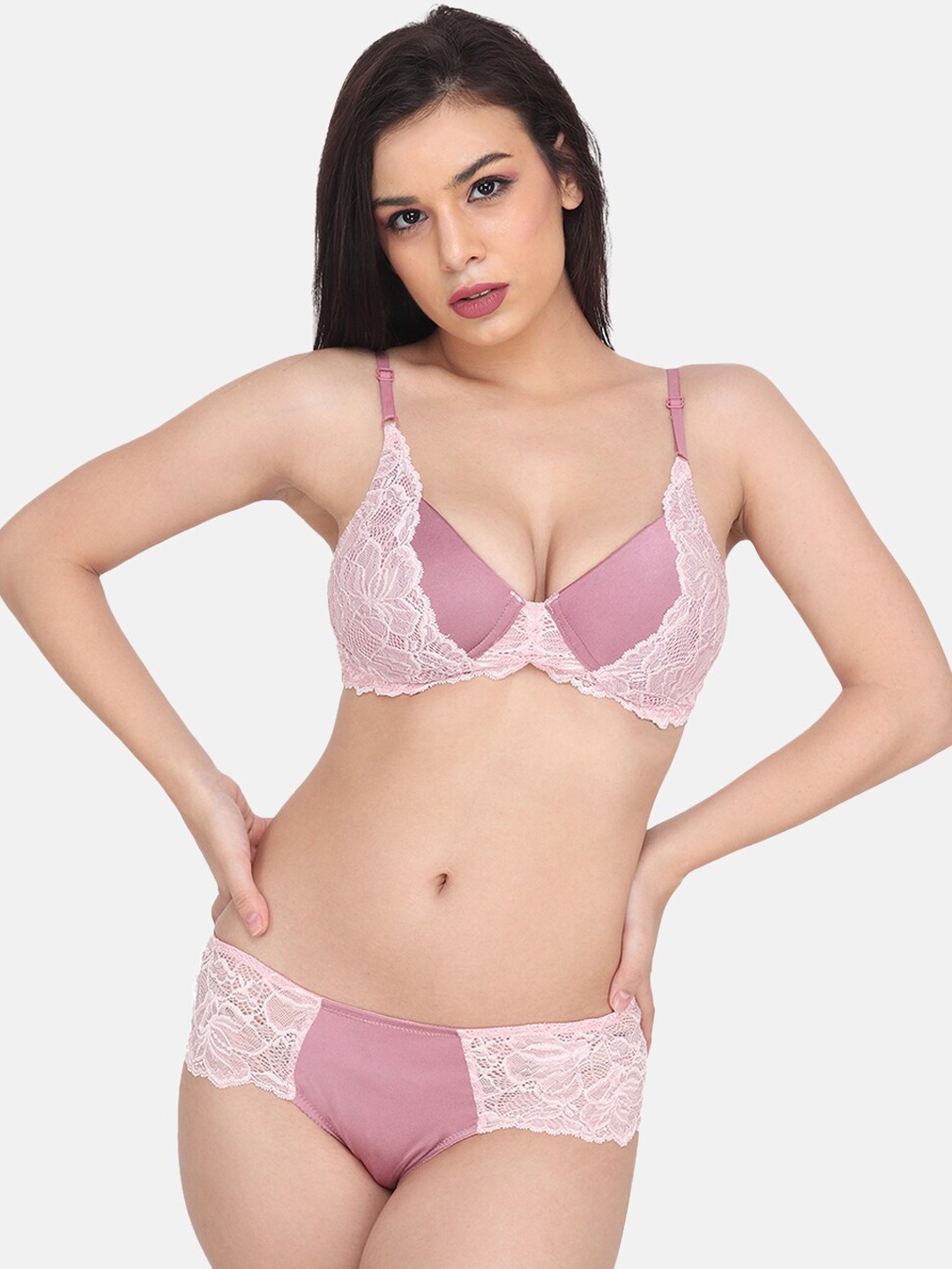 

CURWISH Self Design Laced Lightly Padded Non-Wired Bra With Boy shorts, Pink