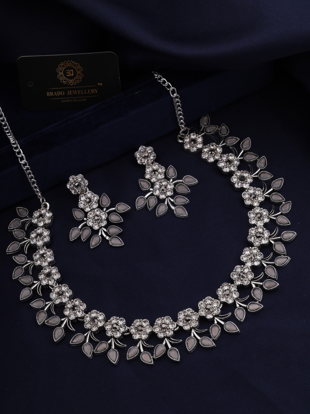 

Brado Silver-Plated White & Grey AD-Studded Jewellery set