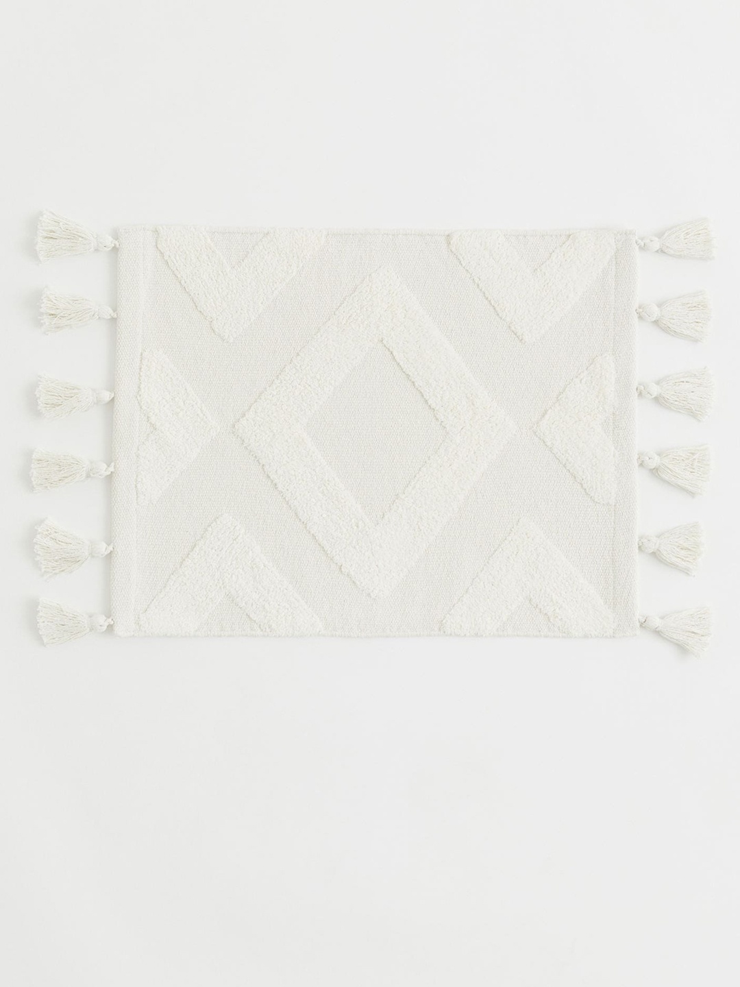 

H&M White Tufted Pure-Cotton Bath Mat