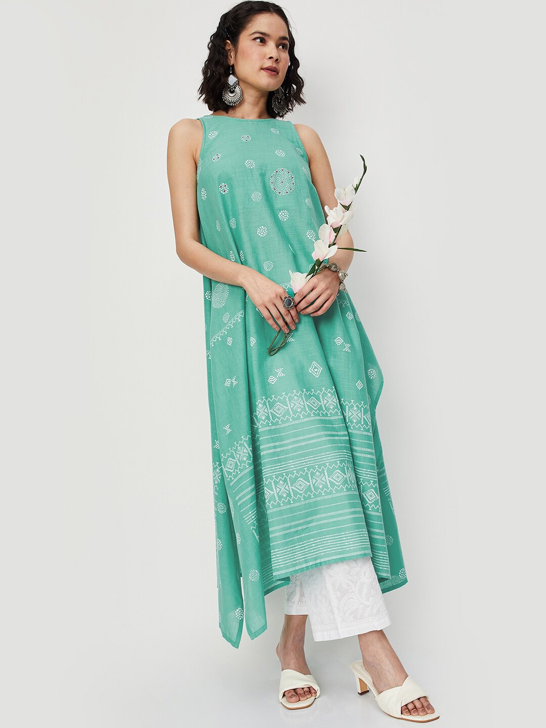 

max Sleeveless Ethnic Motifs Printed A-Line Cotton Kurta, Green