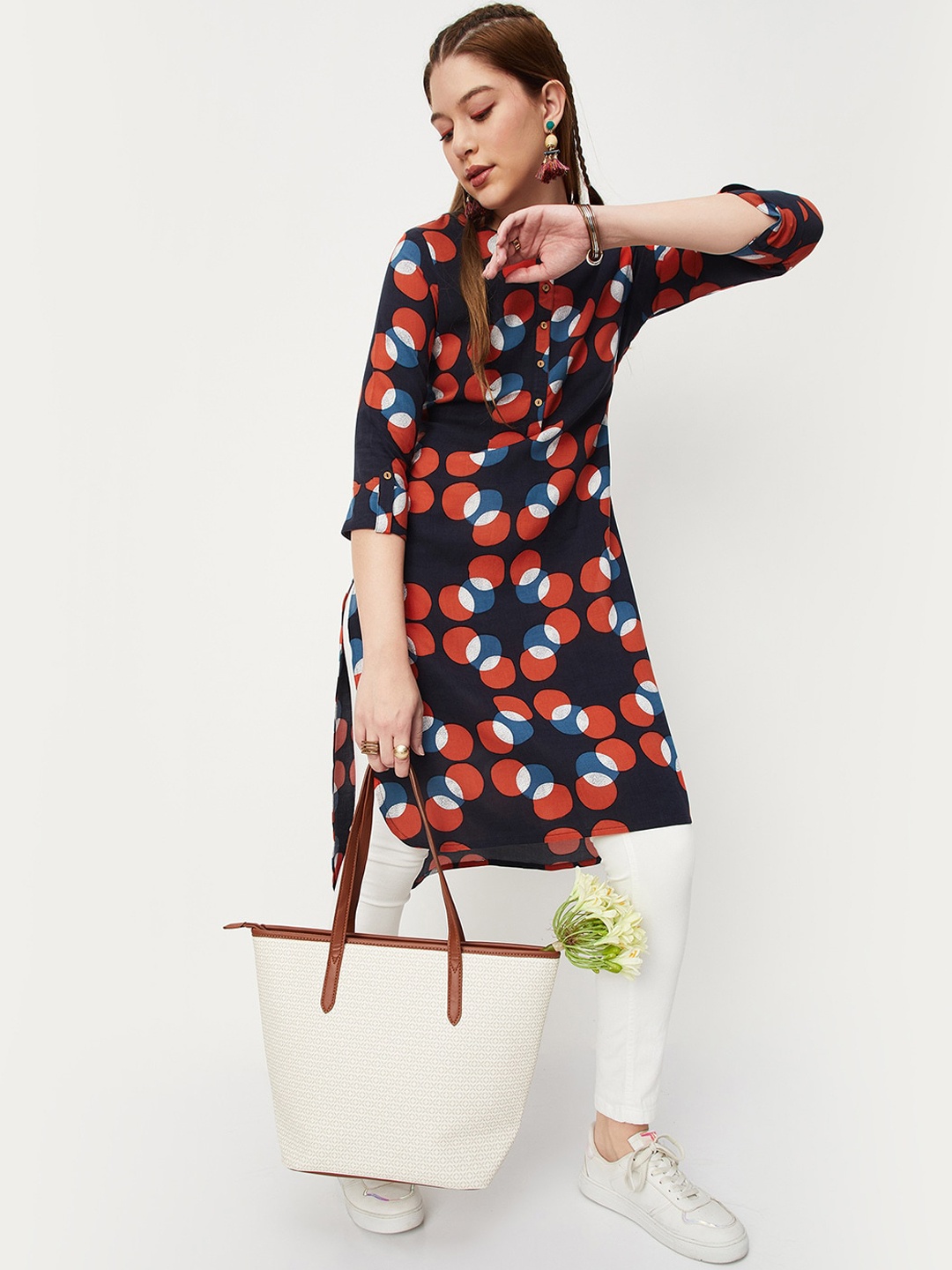 

max Geometric Printed Round Neck Roll Up Sleeves Kurta, Navy blue