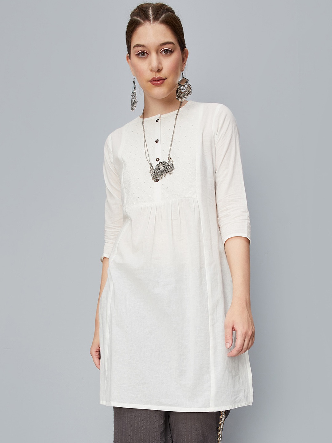 

max Floral Embroidered Pleated A-Line Cotton Kurta, Off white