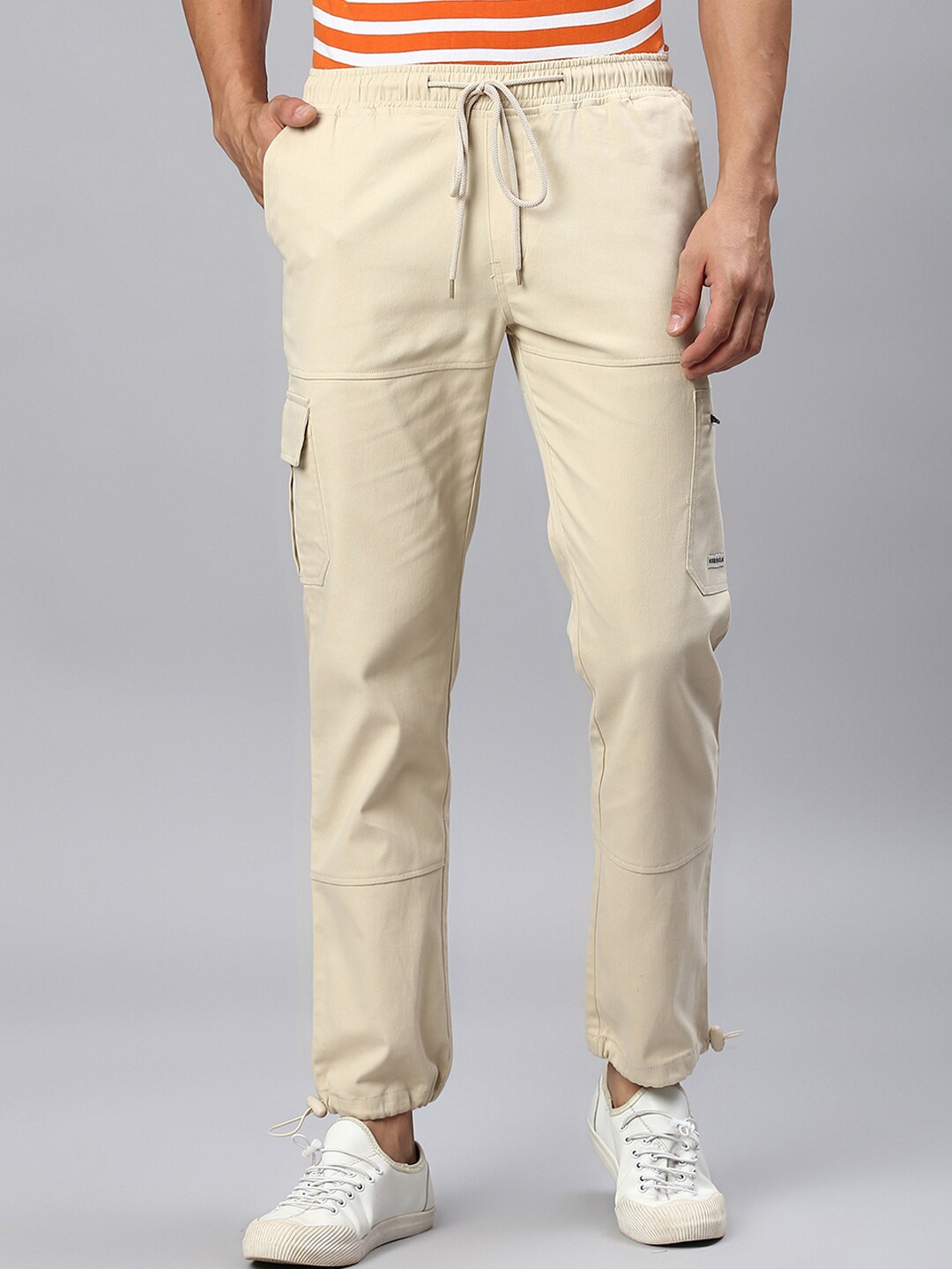 

Hubberholme Men Smart Easy Wash Regular Fit Cargo Joggers, Beige
