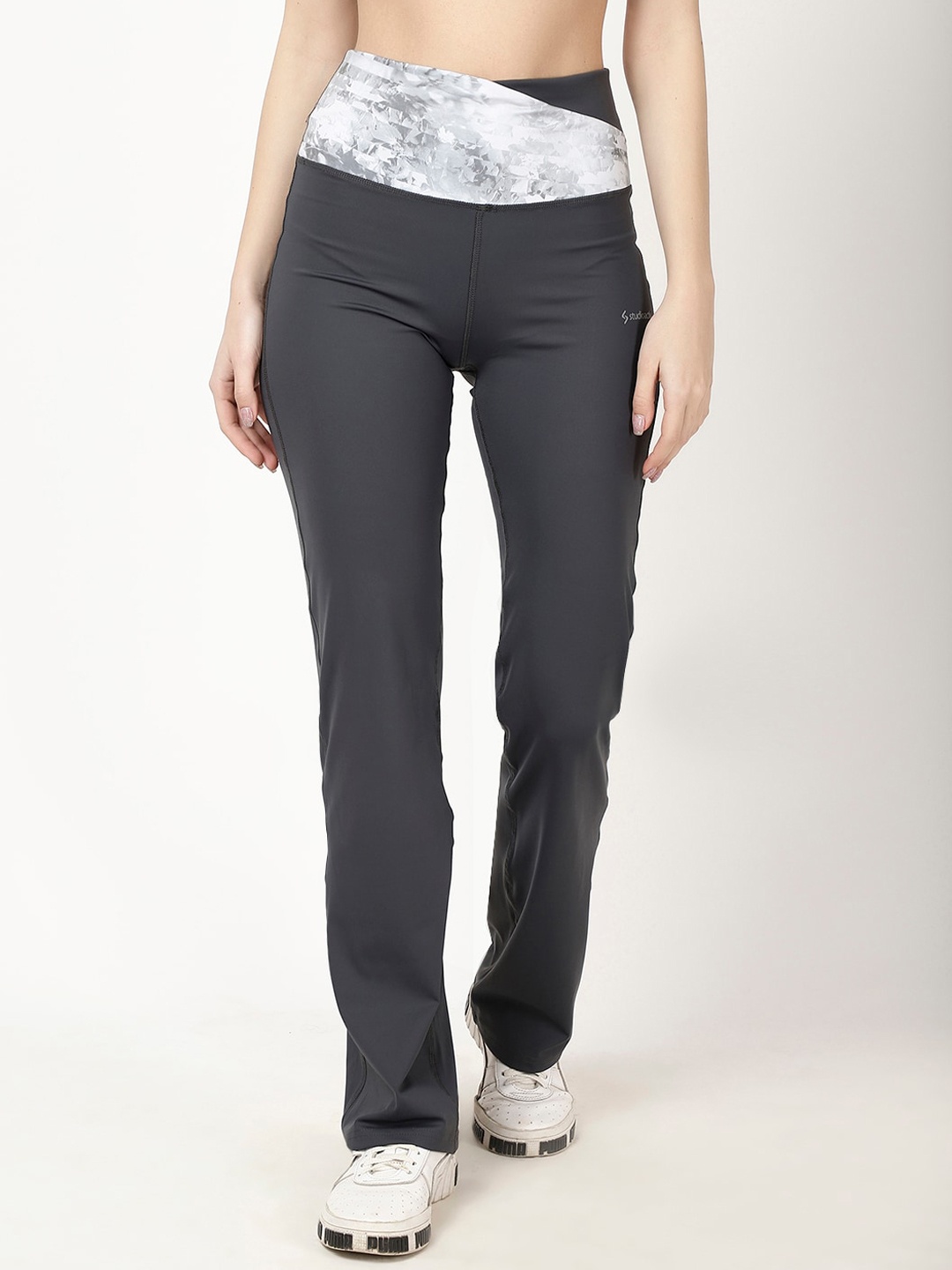 

STUDIOACTIV Women Straight-Fit Track Pants, Grey