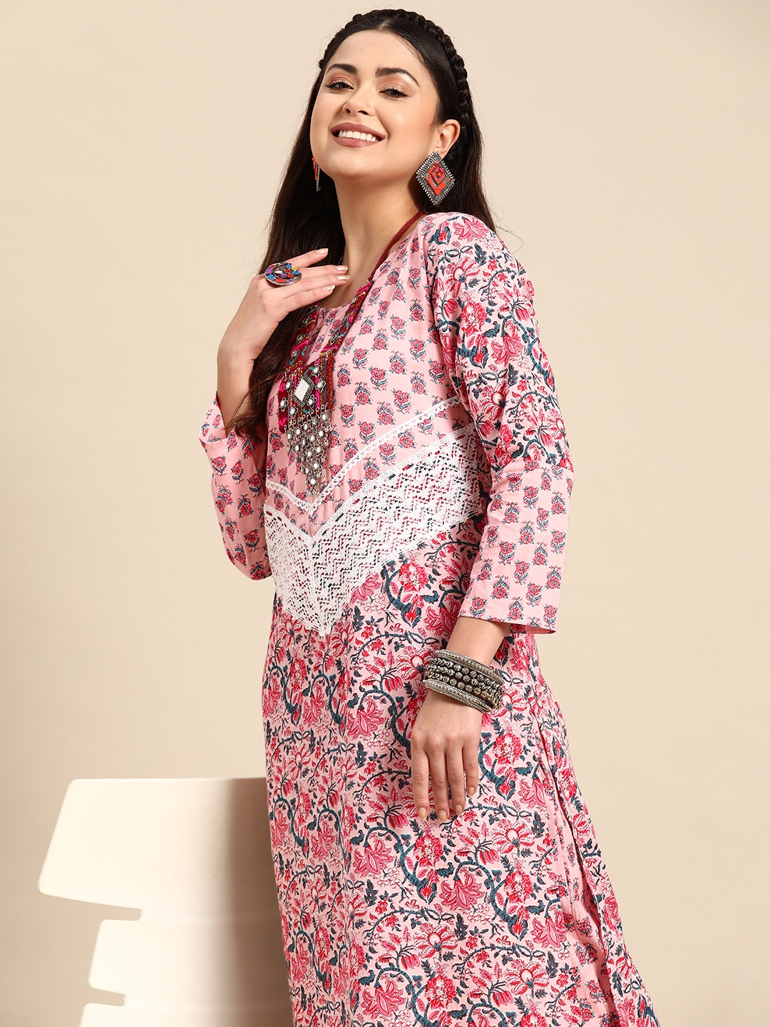

Sangria Floral Printed Regular Pure Cotton Kurta with Palazzos, Pink