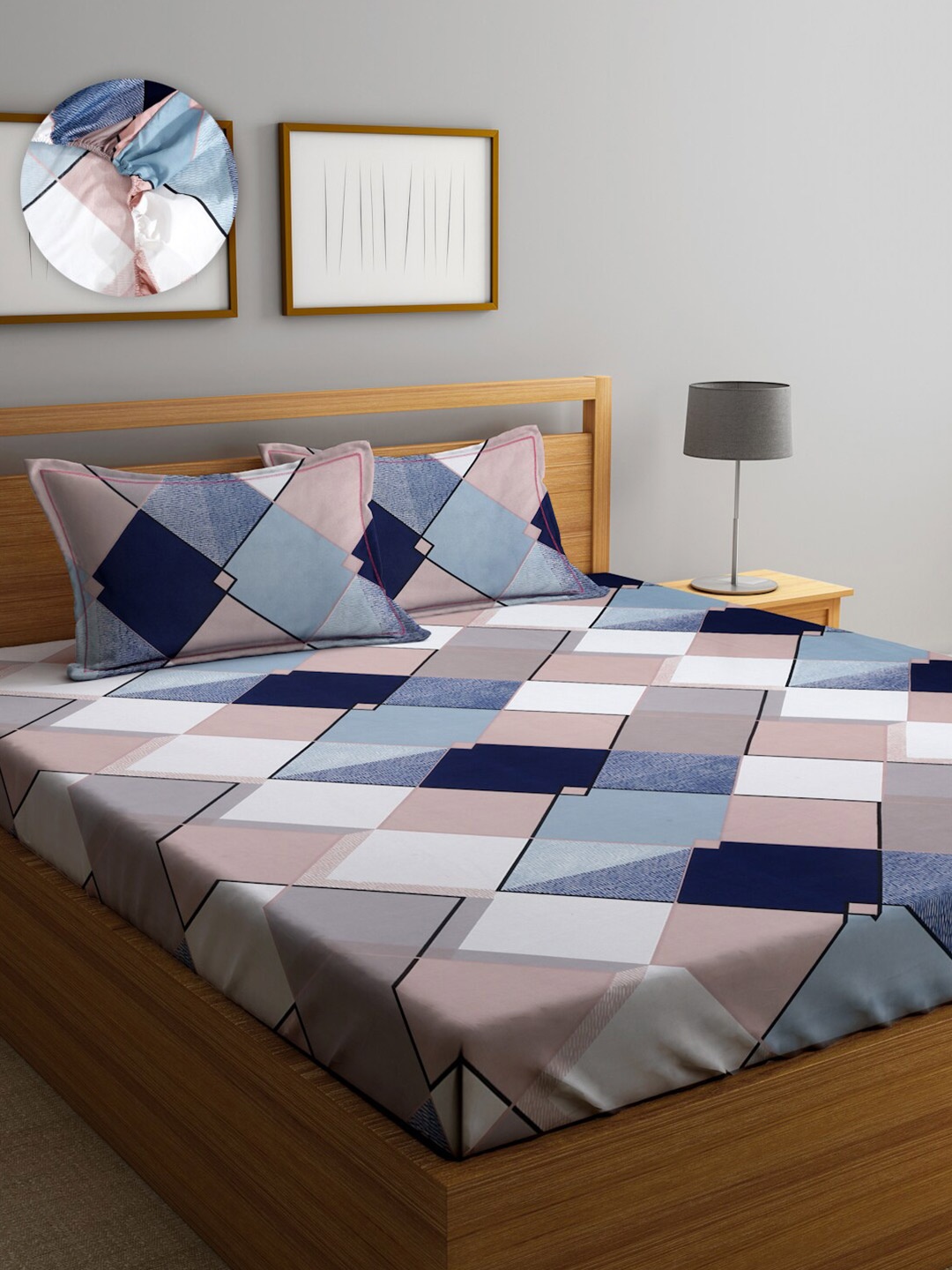 

SOKNACK Pink & White Geometric Printed 280 TC Cotton Fitted Queen Bedsheet & Pillow Covers