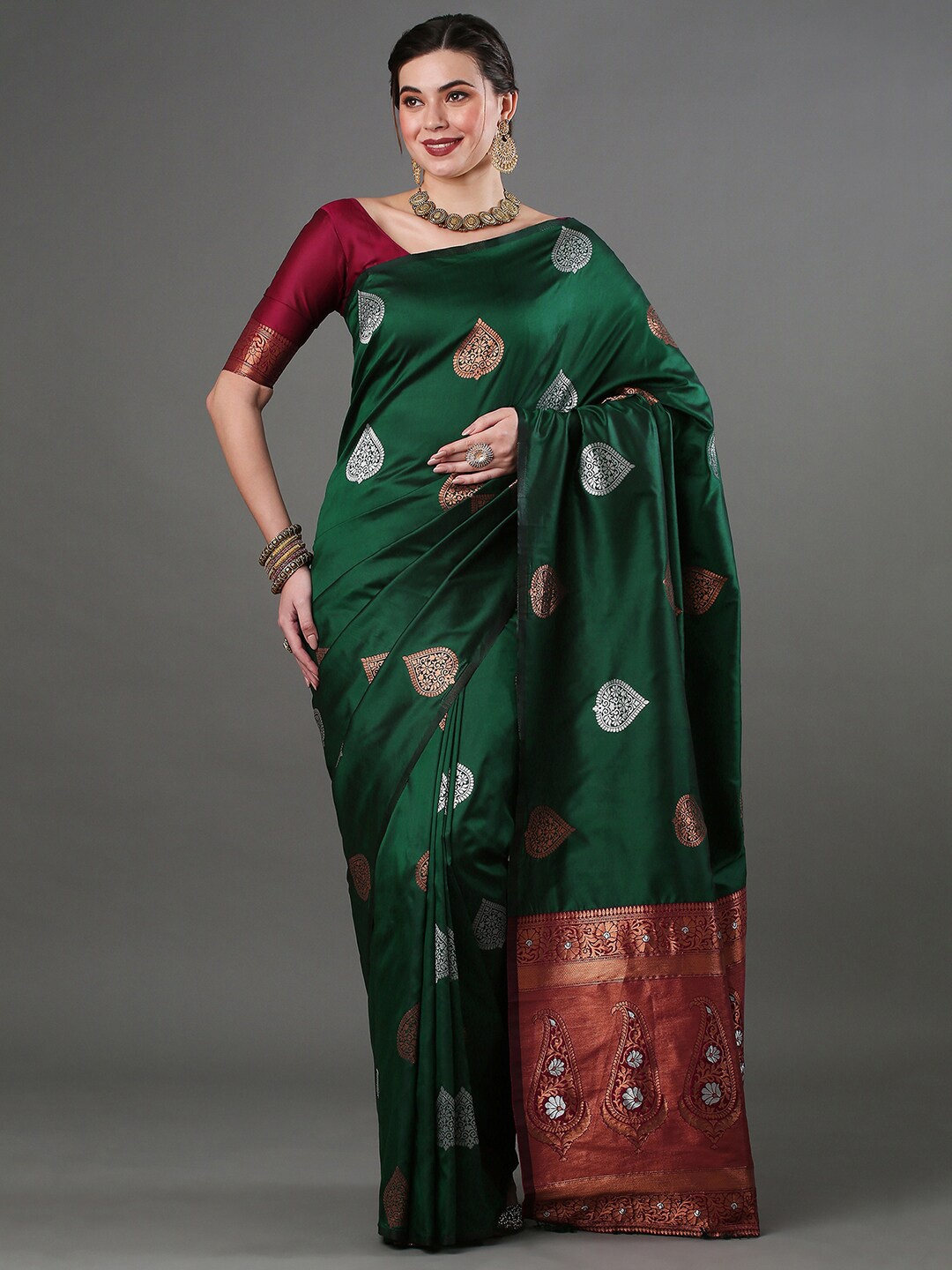 

Mitera Ethnic Motifs Woven Design Zari Banarasi Saree, Green