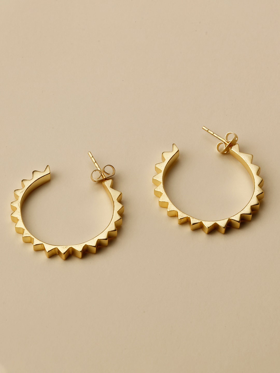 

STILSKII Gold-Plated Contemporary Half Hoop Earrings