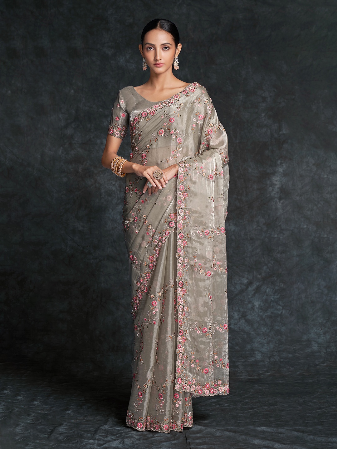 

Fusionic Floral Embroidered Organza Saree, Mauve