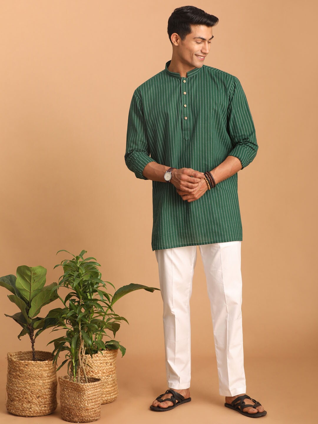 

VASTRAMAY Striped Mandarin Collar Pure Cotton Sustainable Kurta With Pyjamas, Green