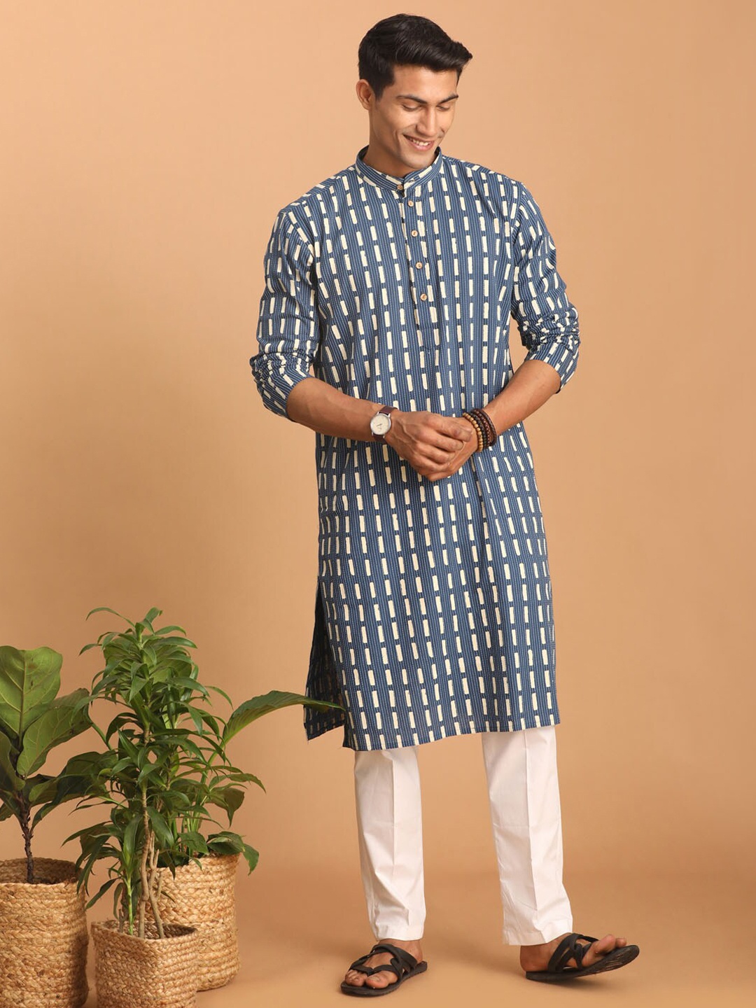 

VASTRAMAY Geometric Printed Mandarin Collar Pure Cotton Sustainable Kurta With Pyjamas, Blue