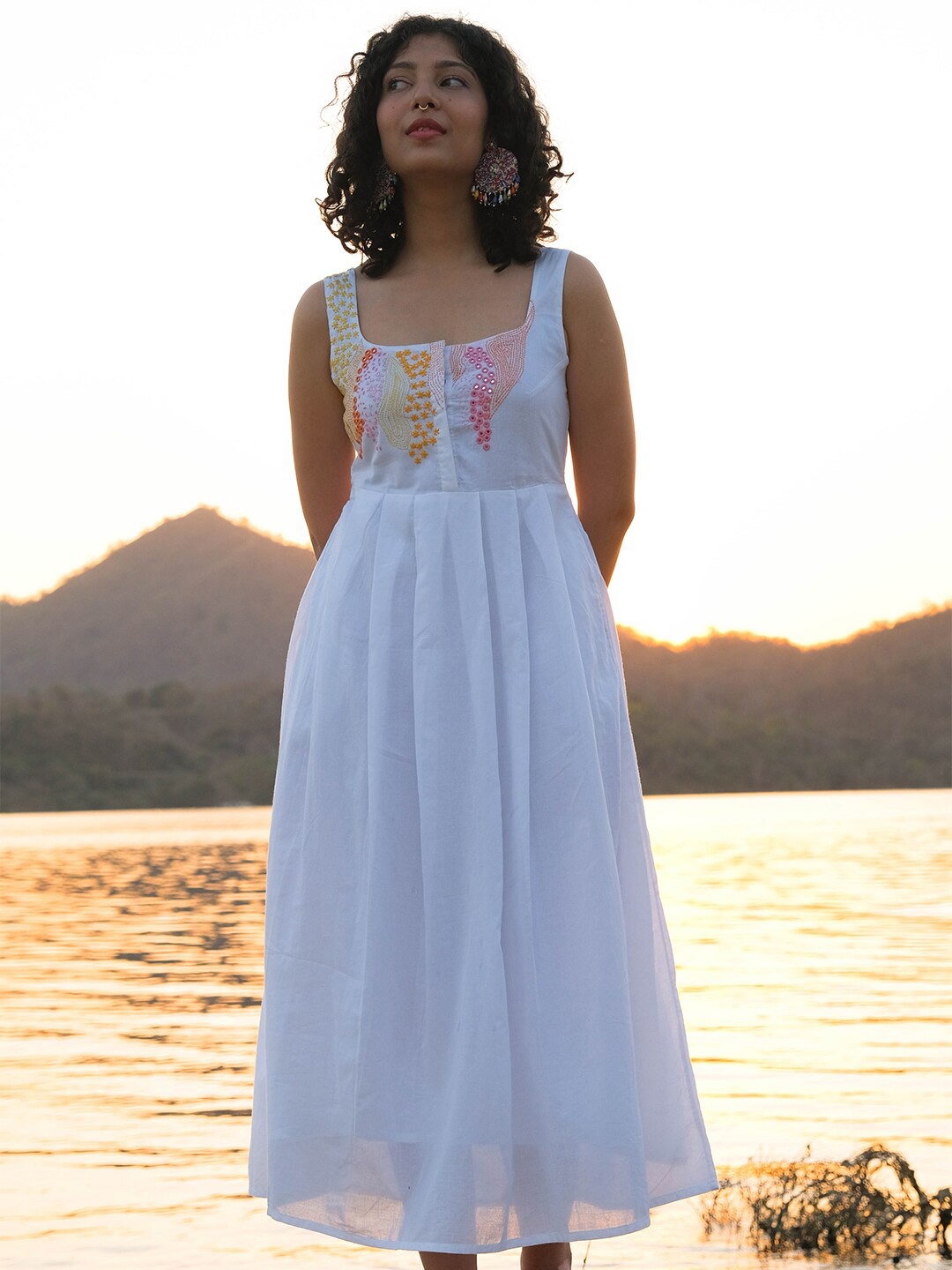 

OKHAI Floral Embroidered Pure Cotton Fit & Flare Midi Dress, White