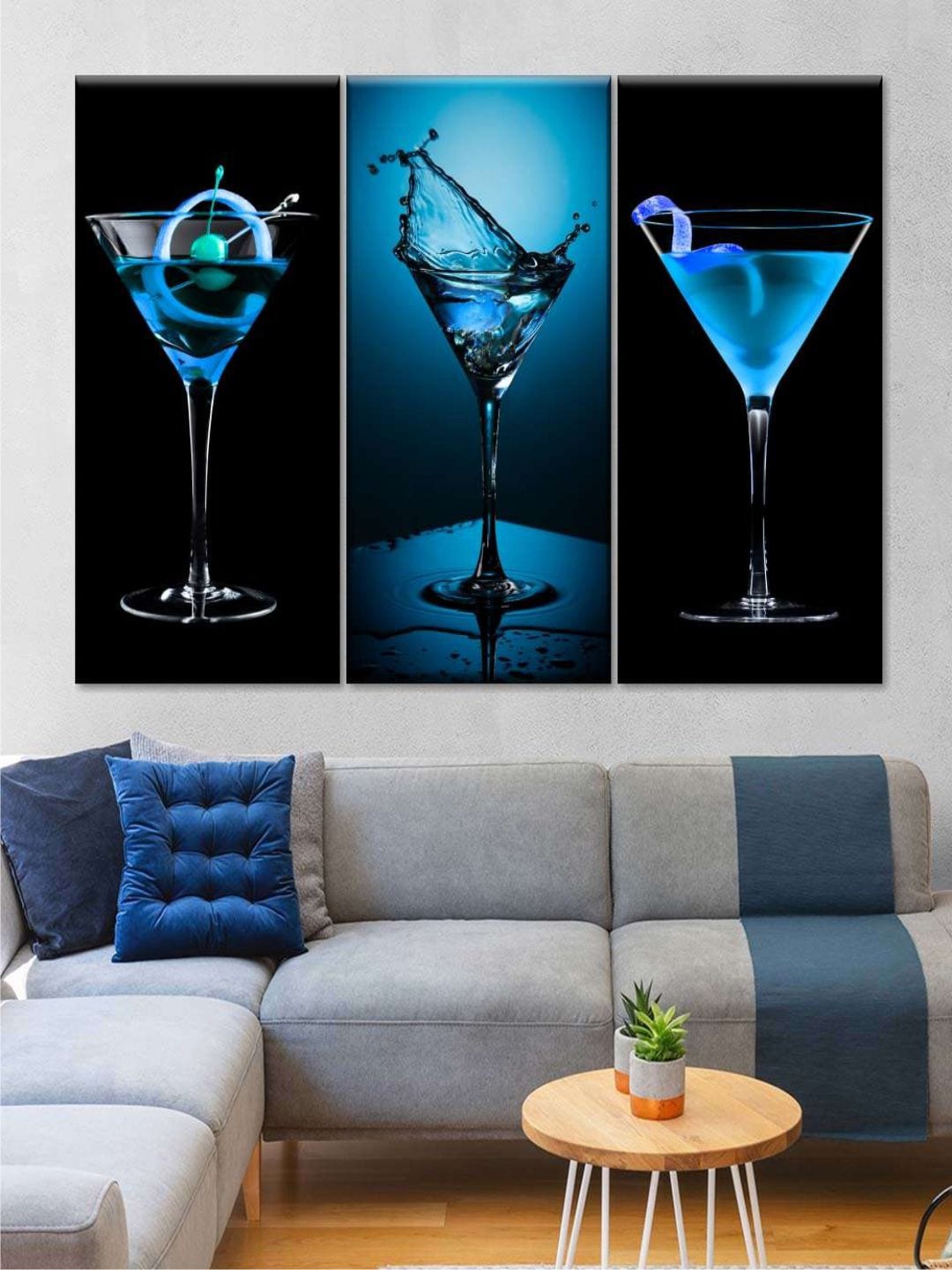 

POSTERS AND TRUSS 3-Pcs Black & Blue Cocktail Drinks Framed Wall Painting