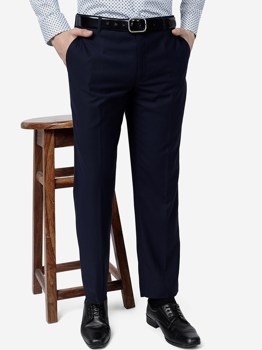 

JADE BLUE Men Slim Fit Mid-Rise Formal Trousers, Navy blue
