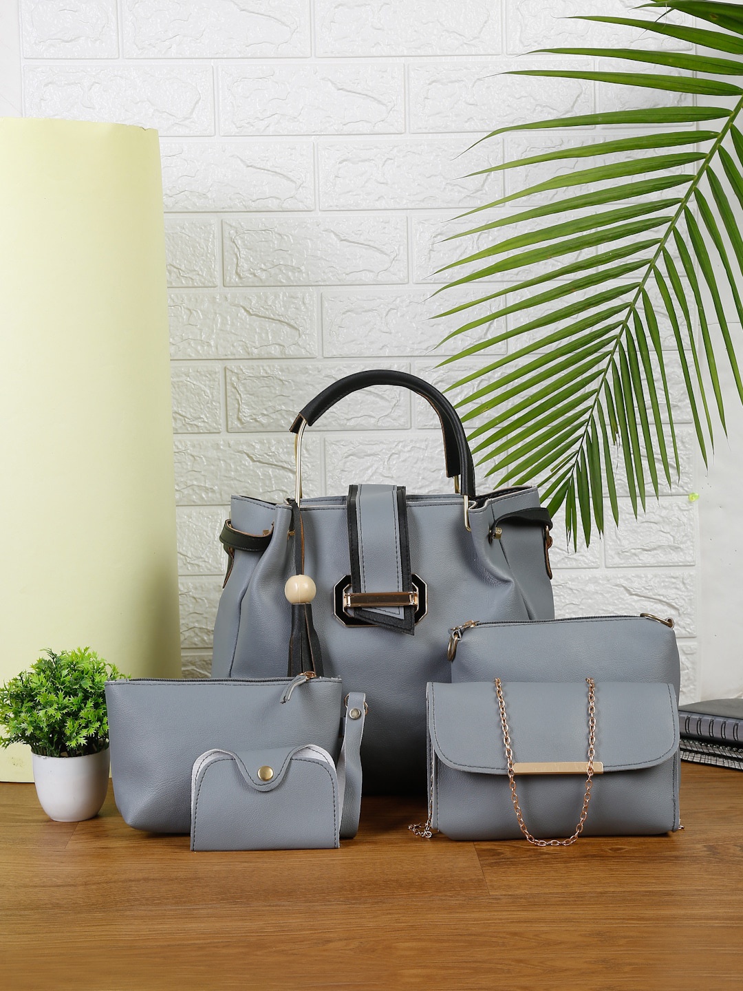 

FARGO Set of 5 Leather Structured Satchel with Tasselled, Grey