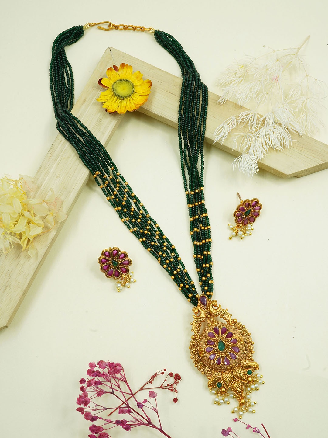 

GRIIHAM Devasree Collection Gold-Plated American Daimond-Studded Jewellery Set, Green