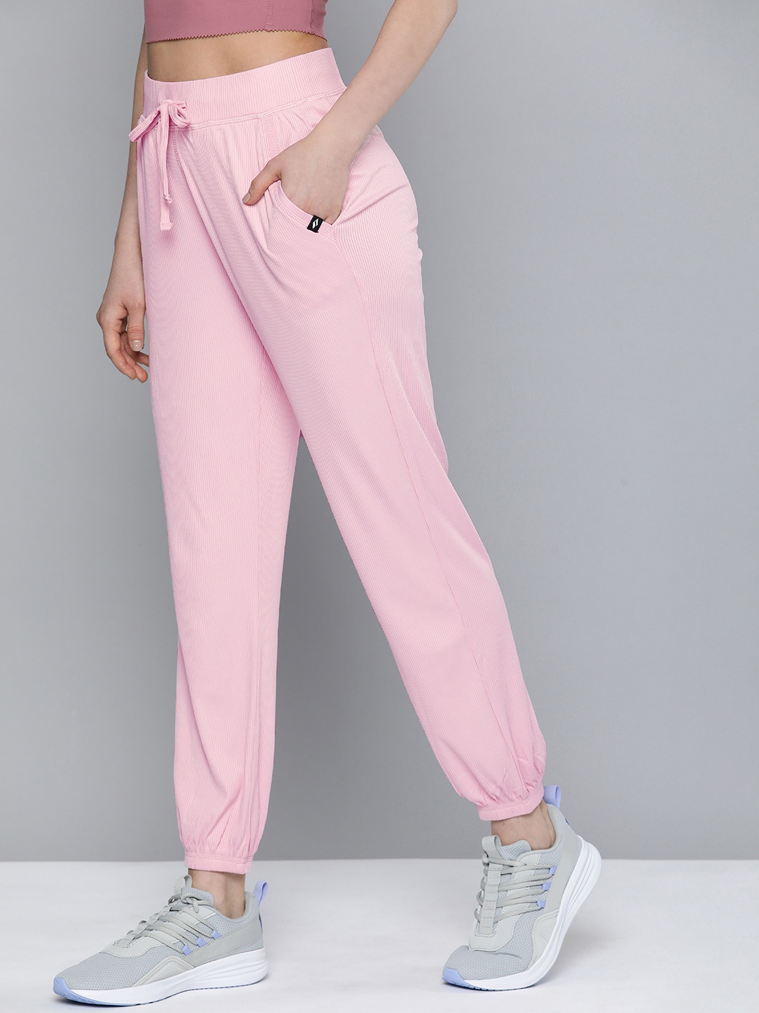 

Skechers Women Moisture Wicking GODRI RESTORATIVE RIB Relaxed Fit High Waist Joggers, Pink