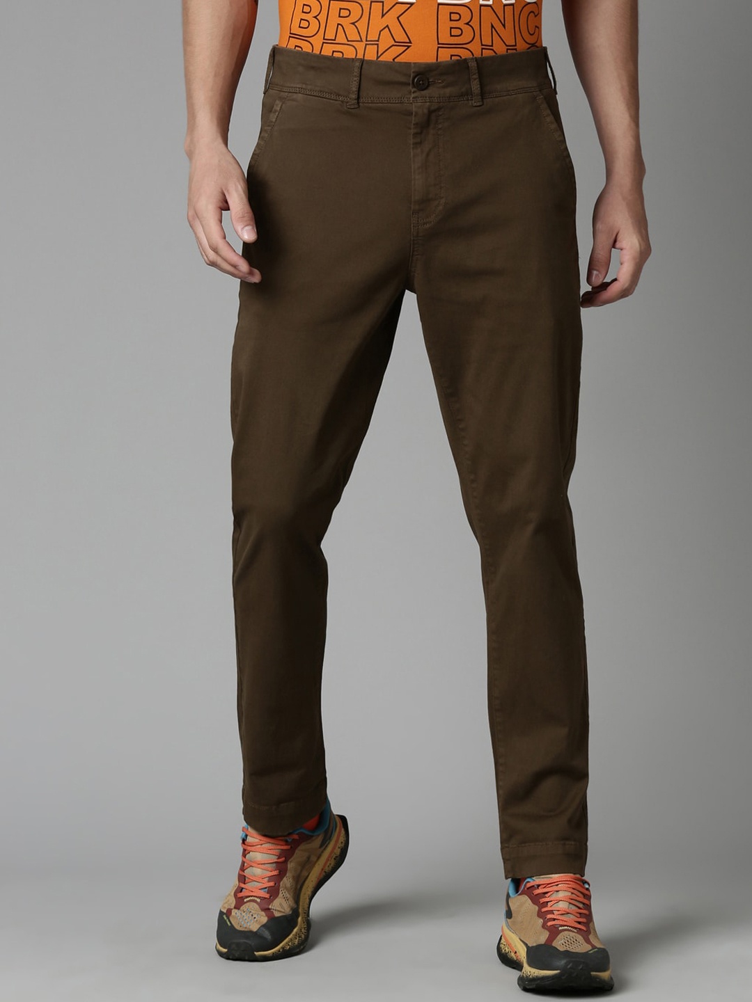 

Breakbounce Men Slim Fit Mid-Rise Trousers, Brown