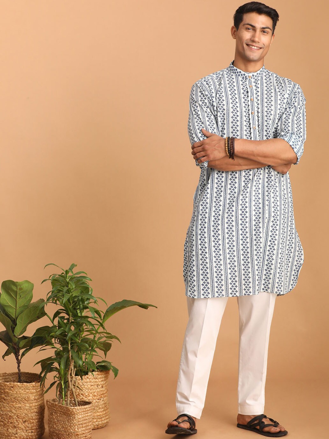 

VASTRAMAY Ethnic Motif Printed Mandarin Collar Pure Cotton Sustainable Kurta With Trousers, White