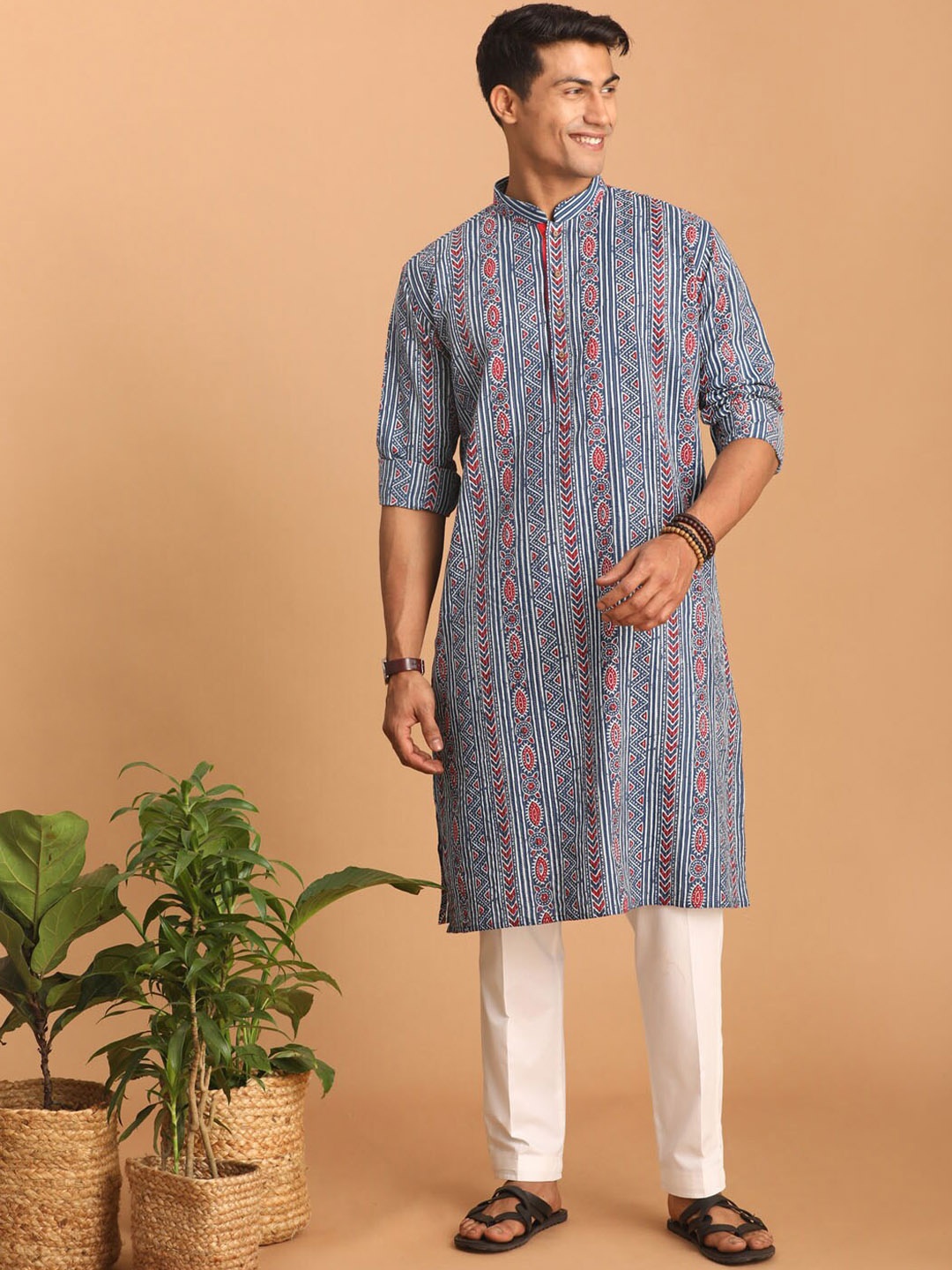 

VASTRAMAY Ethnic Motif Printed Band Collar Pure Cotton Sustainable Kurta With Trousers, Blue