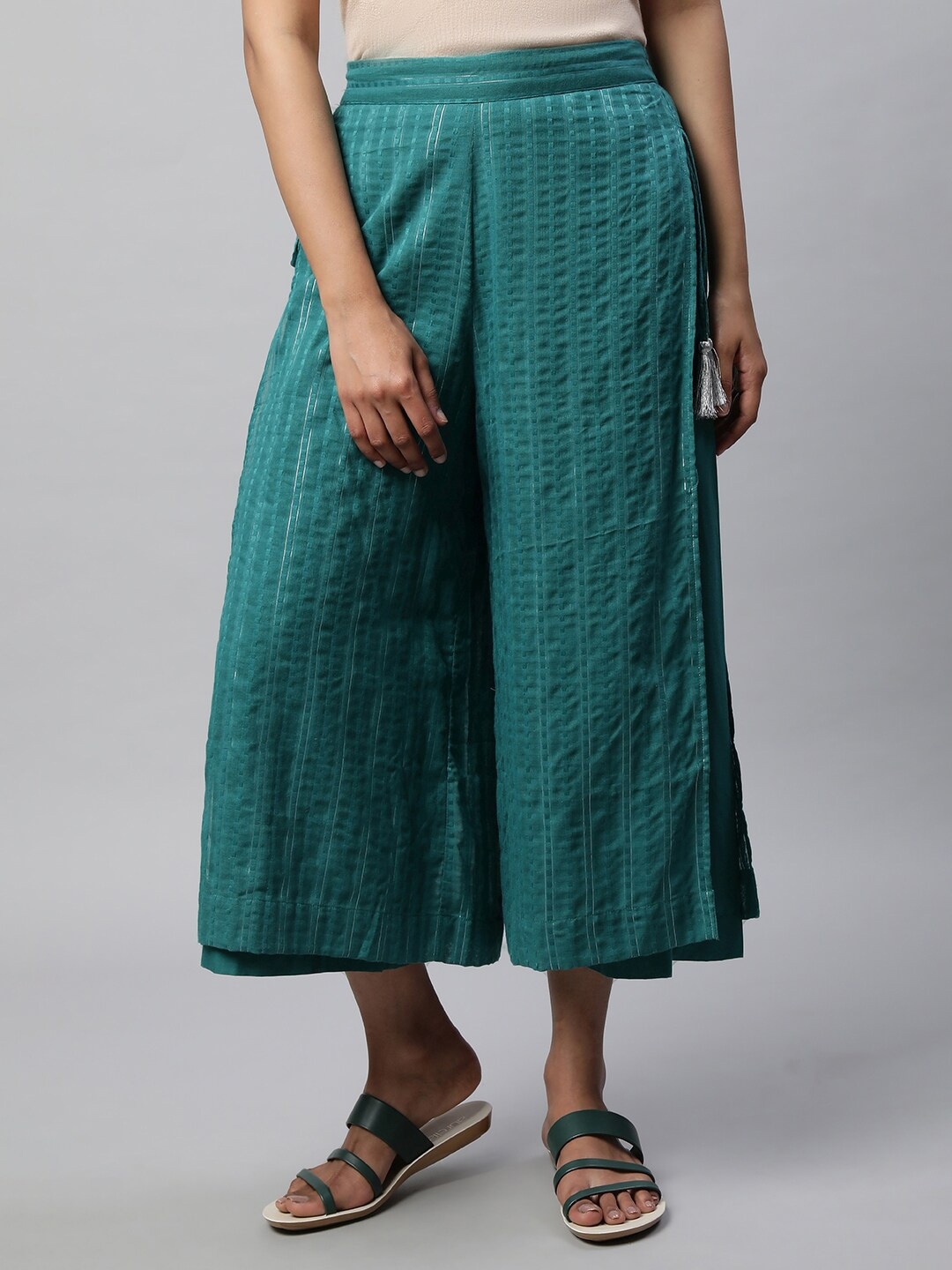 

elleven Women Self Design Cotton Cropped Flared Palazzo, Green