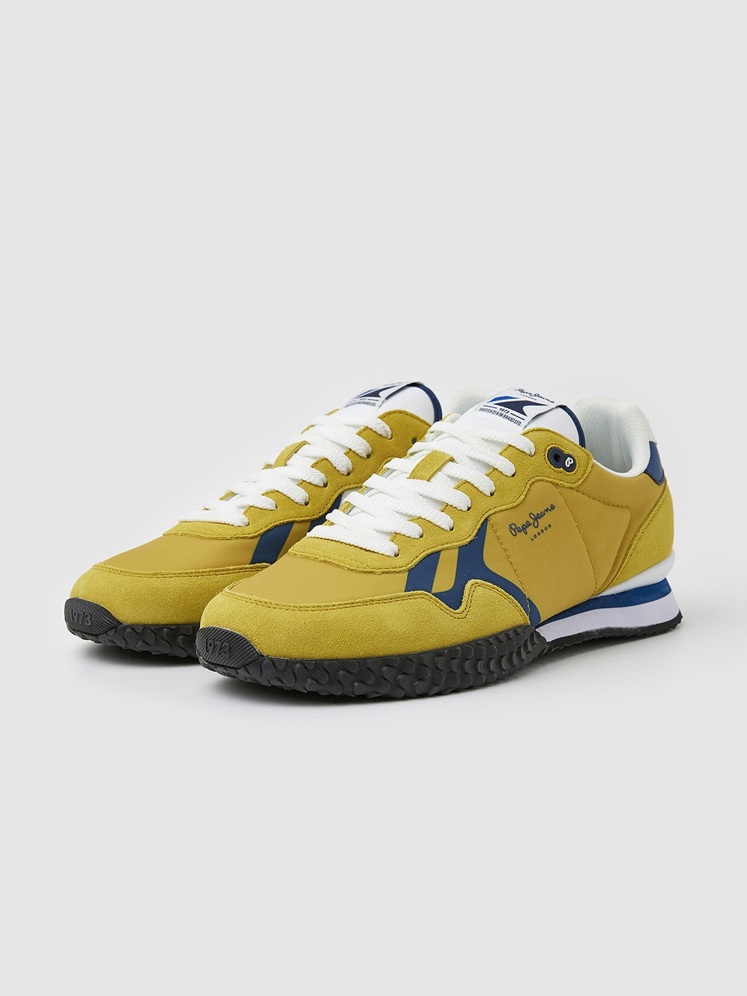 

Pepe Jeans Men Holland Divided Sneakers, Yellow