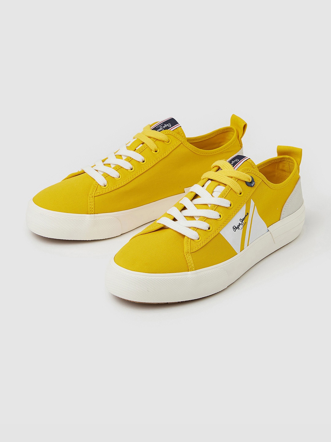 

Pepe Jeans Men Allen Flag Color Sneakers, Yellow