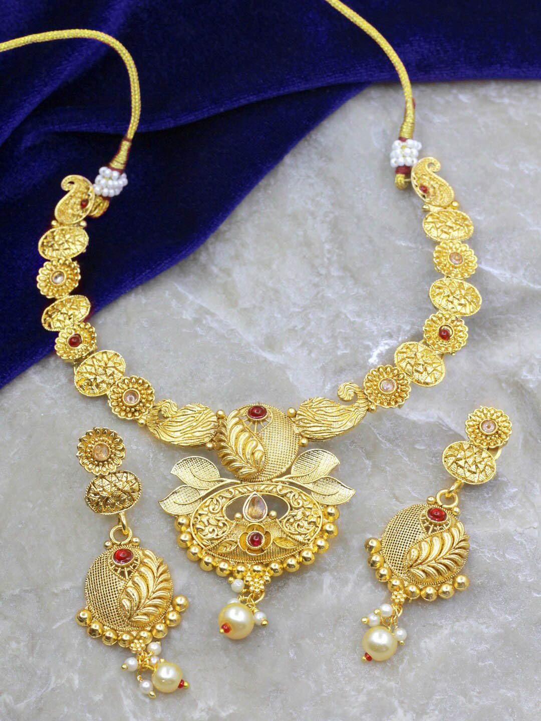 

SAIYONI Gold-Plated Stone-Studded & Pearl Beaded Jewellery Set, Red