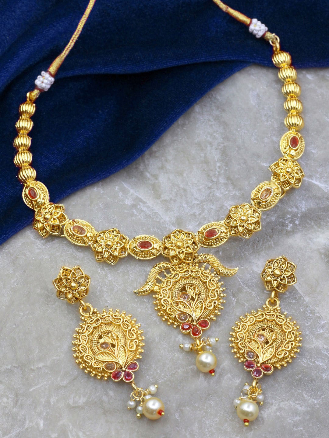 

SAIYONI Gold-Plated Stone-Studded & Pearl Beaded Jewellery Set, Red
