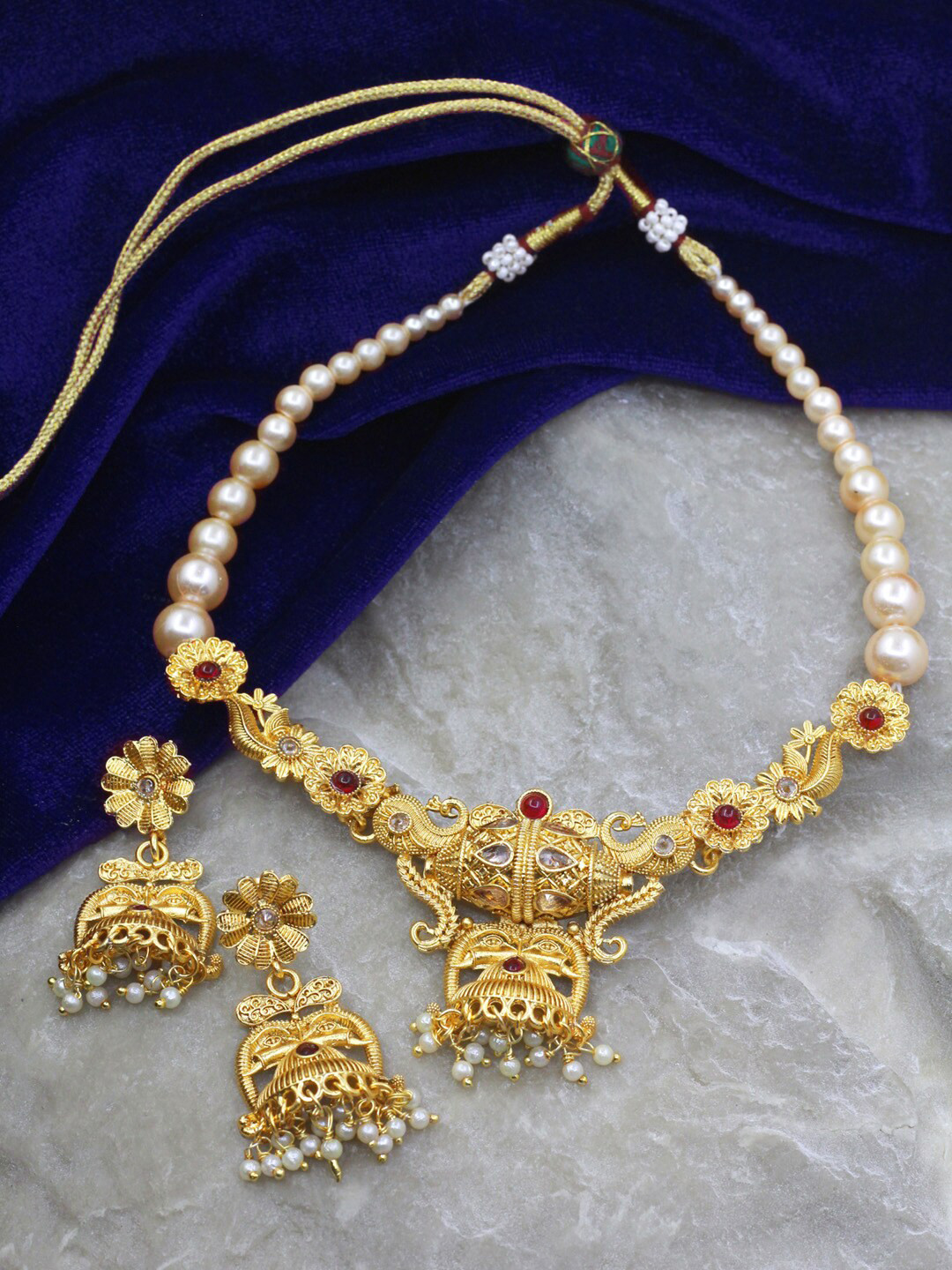 

SAIYONI Gold-Plated Stone-Studded & Pearl Beaded Jewellery Set