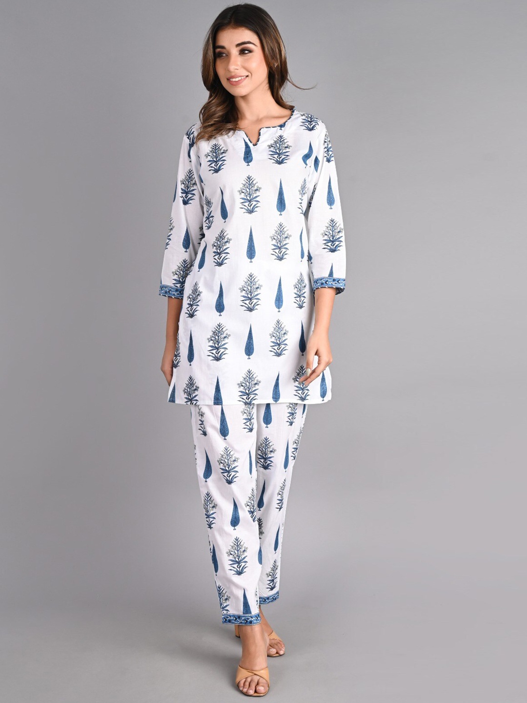 

Do Dhaage Floral Printed Pure Cotton Kurta with Trousers, White