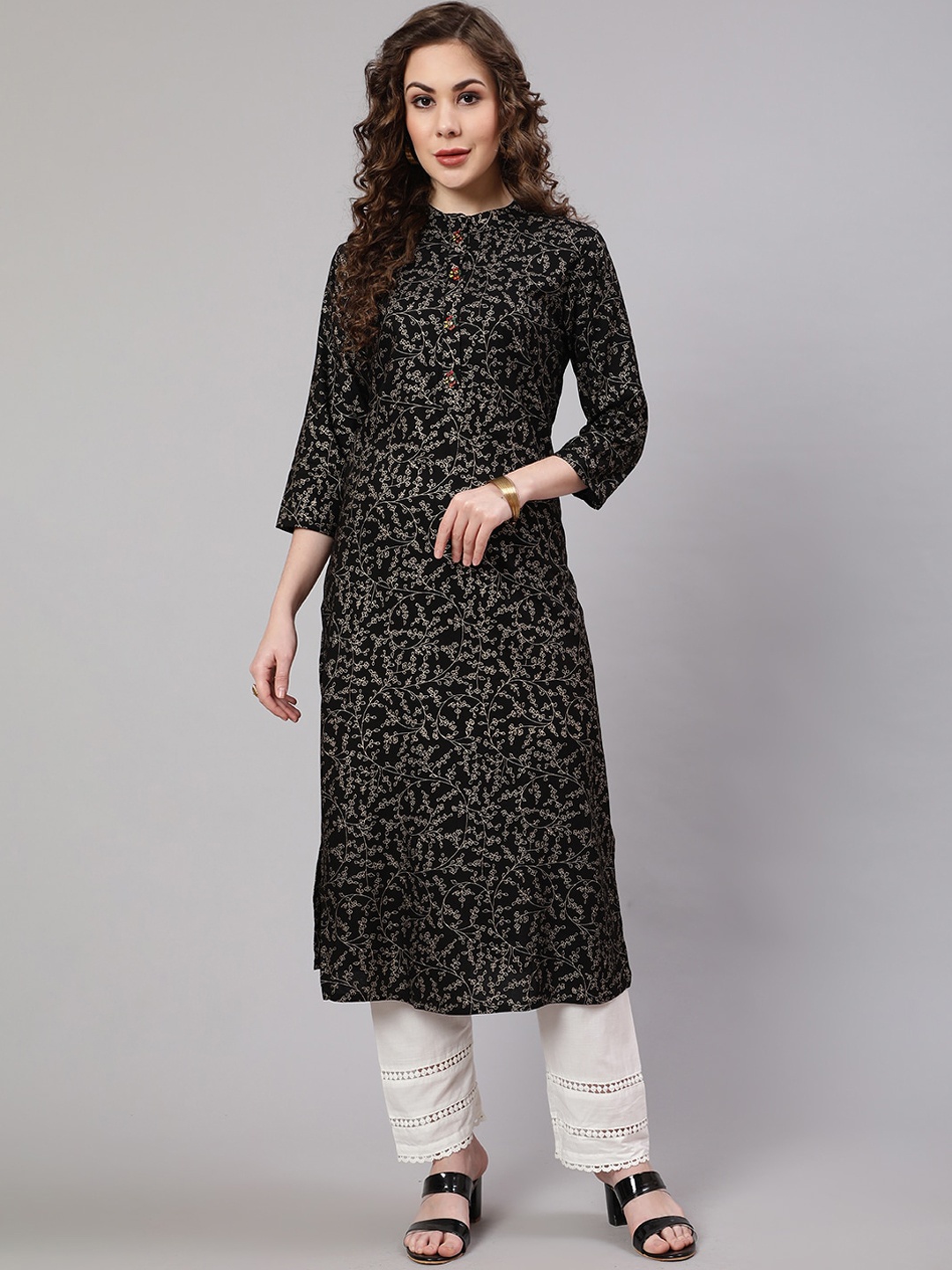 

Spera Ethnic Motifs Foil Printed Mandarin Collar Straight Kurta, Black