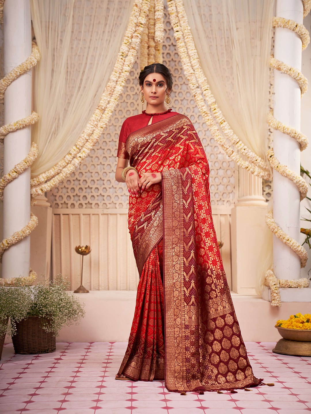 

Vardha Ethnic Motif Woven Design Zari Saree, Red
