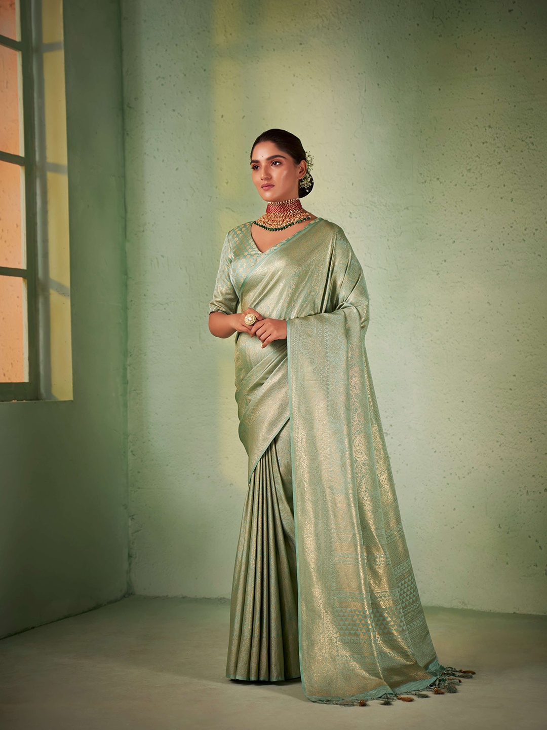 

Vardha Ethnic Woven Design Zari Kanjeevaram Saree, Sea green