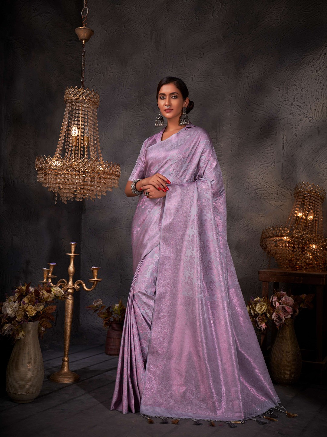 

Vardha Floral Woven Design Zari Kanjeevaram Saree, Purple