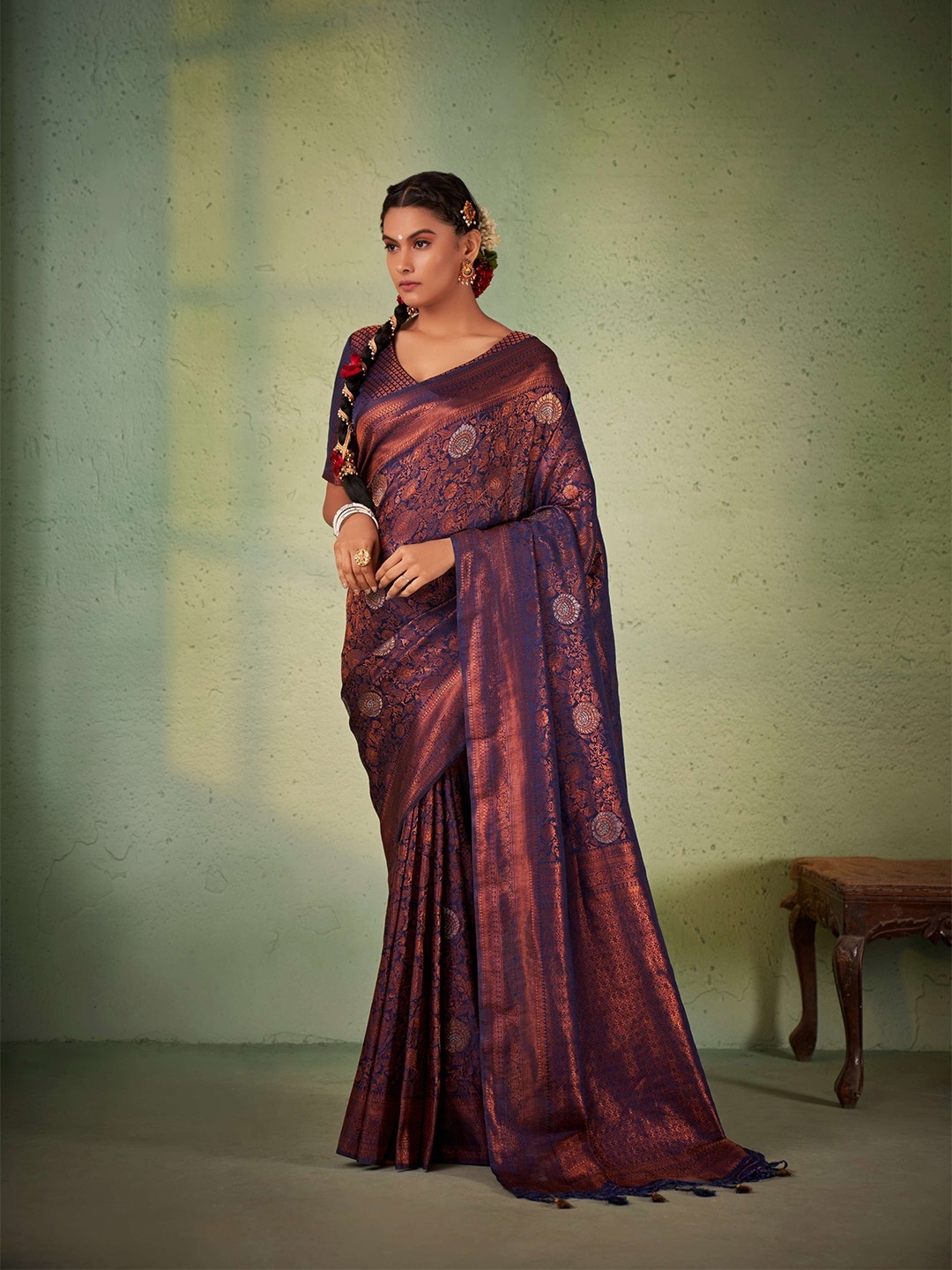 

Vardha Floral Woven Design Zari Kanjeevaram Saree, Navy blue