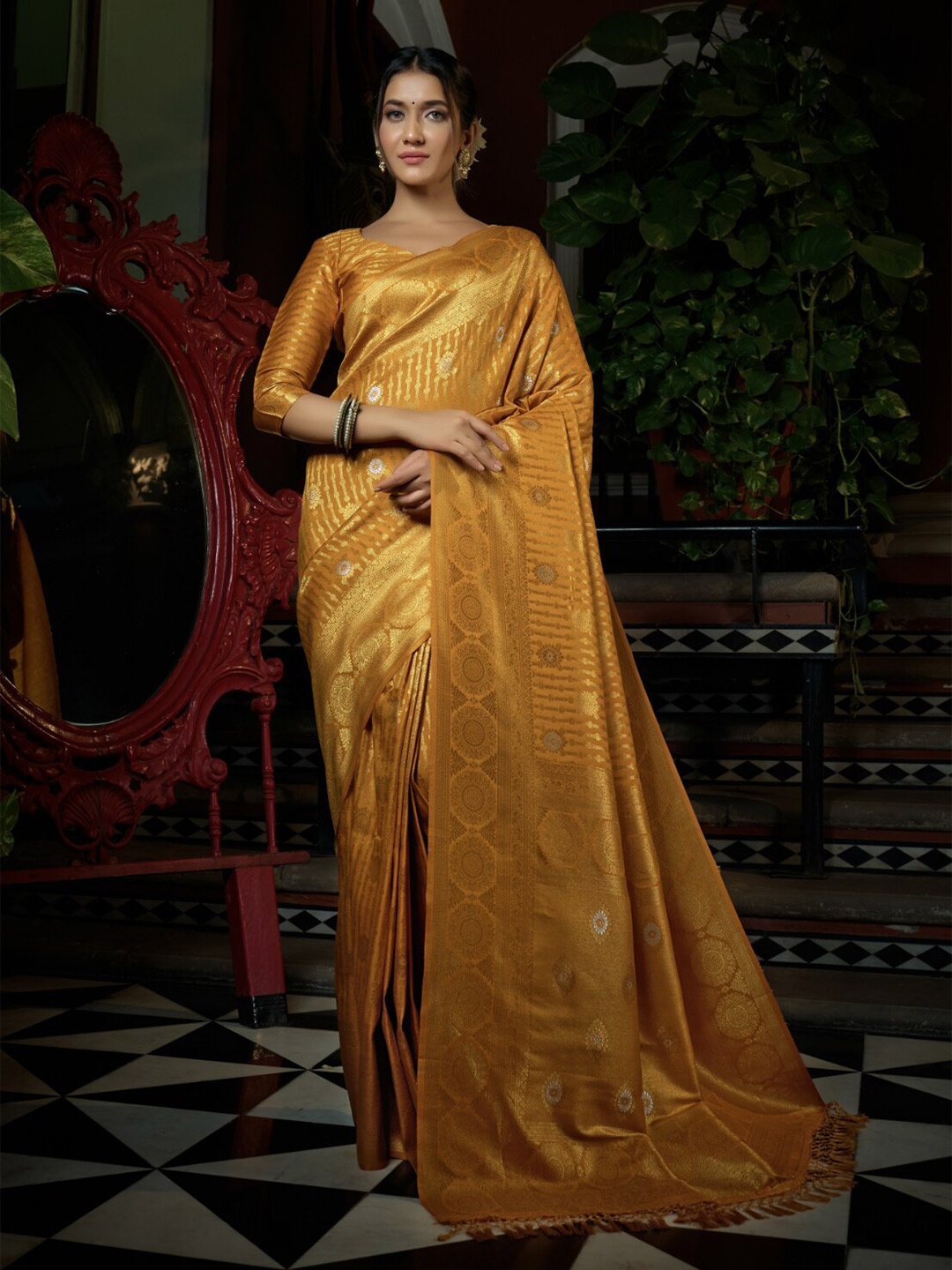 

Vardha Ethnic Motif Zari Silk Blend Kanjeevaram Saree With Tassel, Mustard