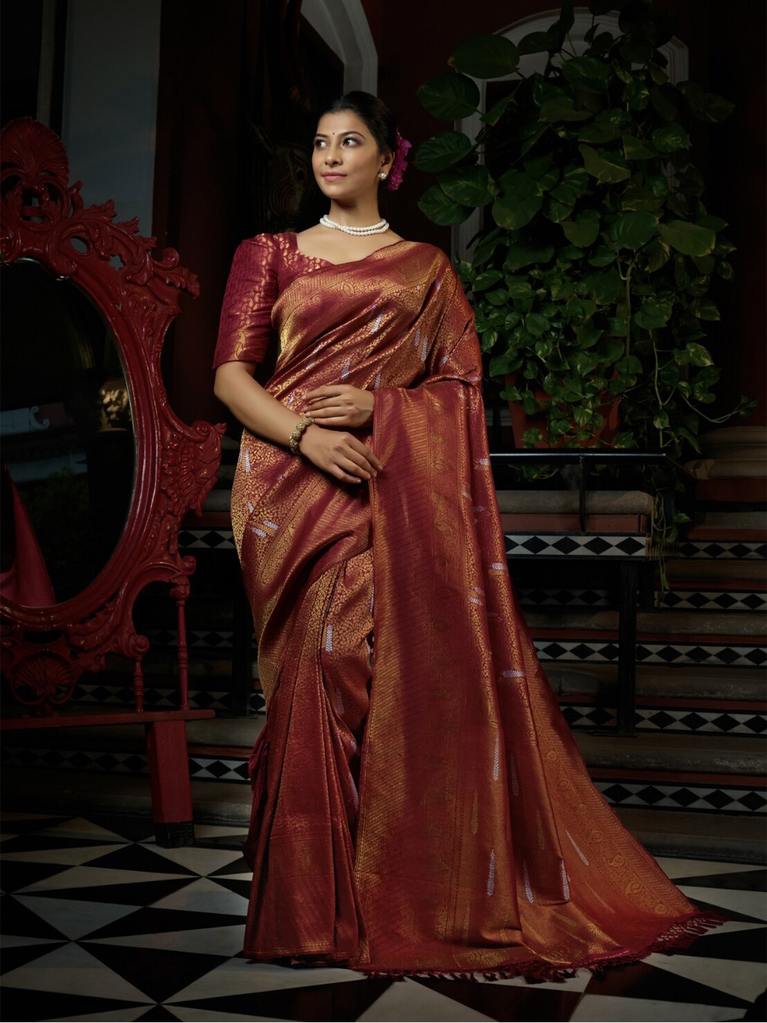 

Vardha Ethnic Motifs Zari Silk Blend Kanjeevaram Saree With Tassel, Maroon