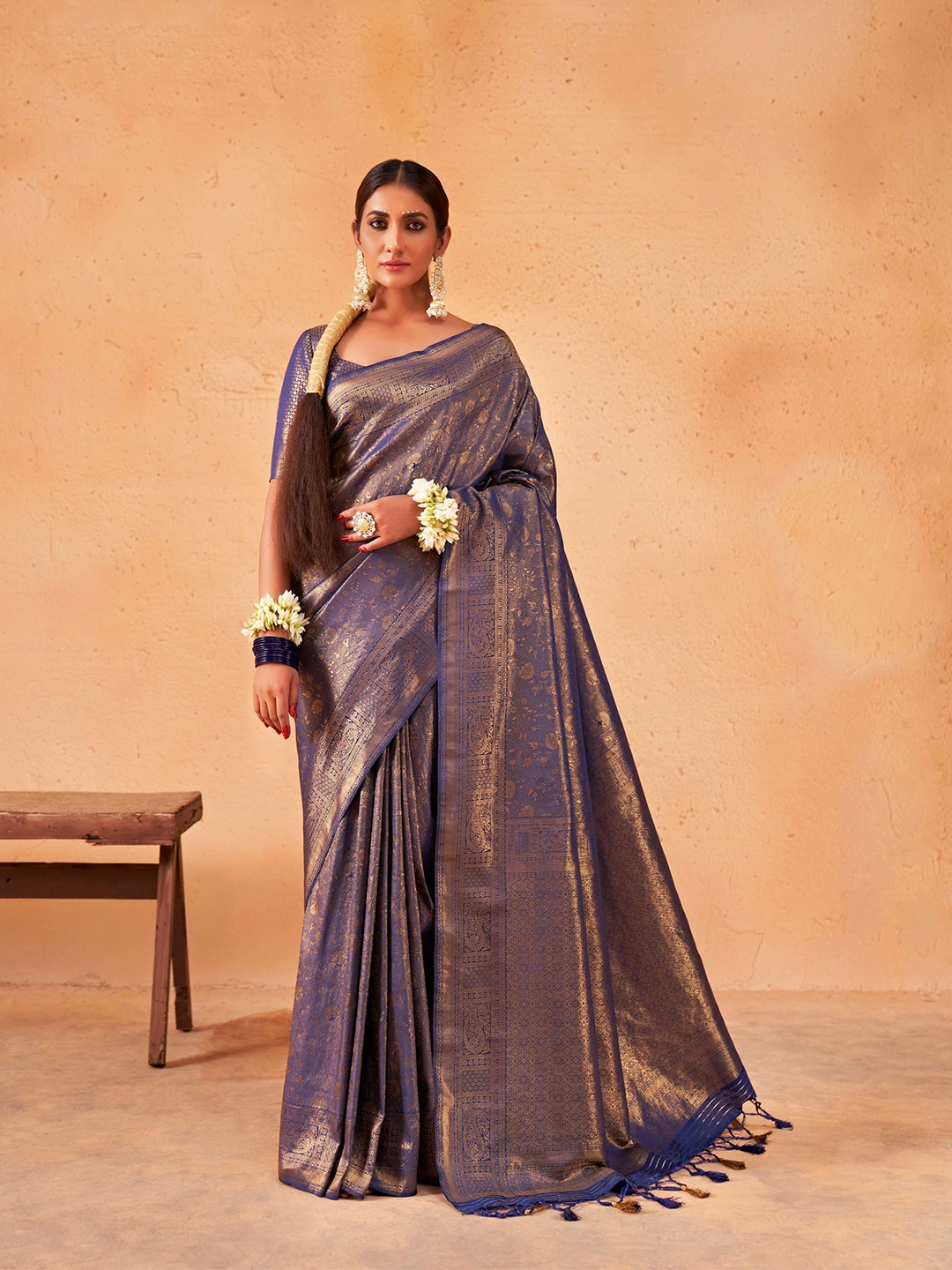 

Vardha Floral Woven Design Zari Kanjeevaram Saree, Navy blue