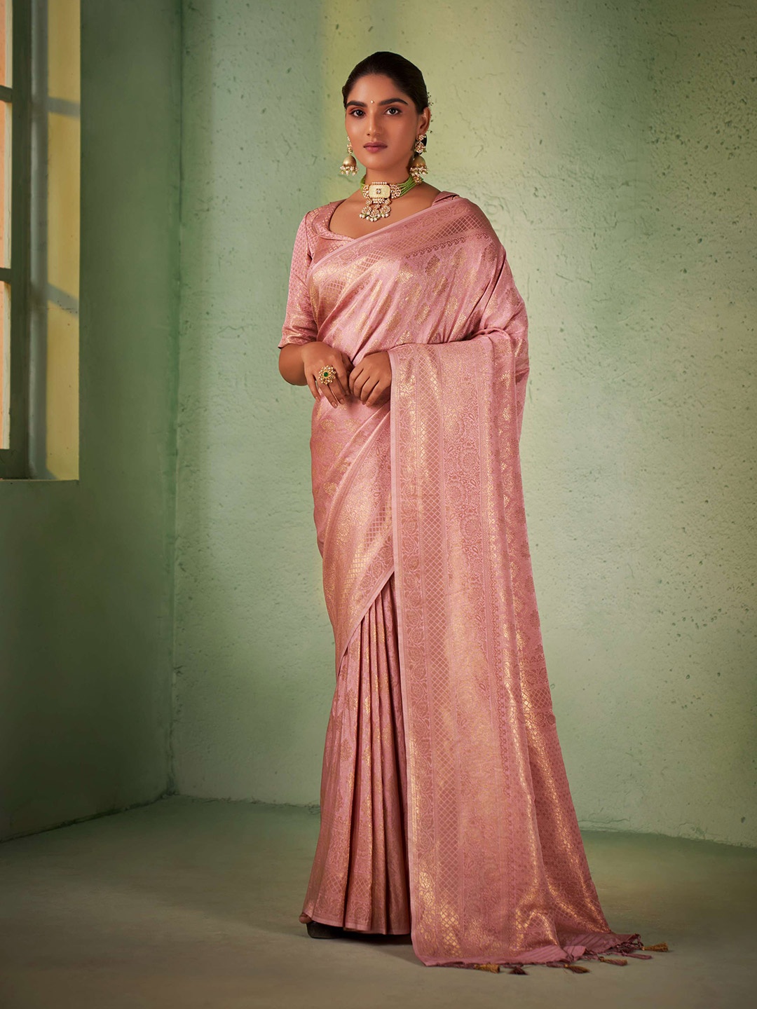 

Vardha Ethnic Woven Design Zari Kanjeevaram Saree, Peach