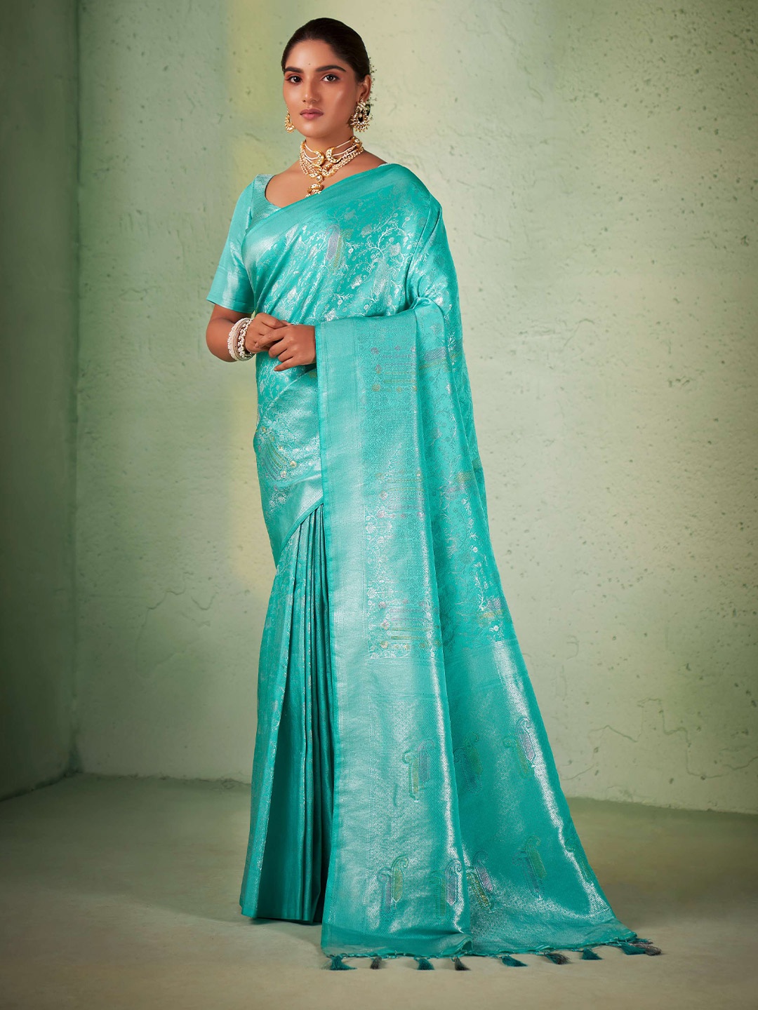 

Vardha Ethnic Motifs Woven Design Zari Silk Blend Kanjeevaram Saree, Turquoise blue