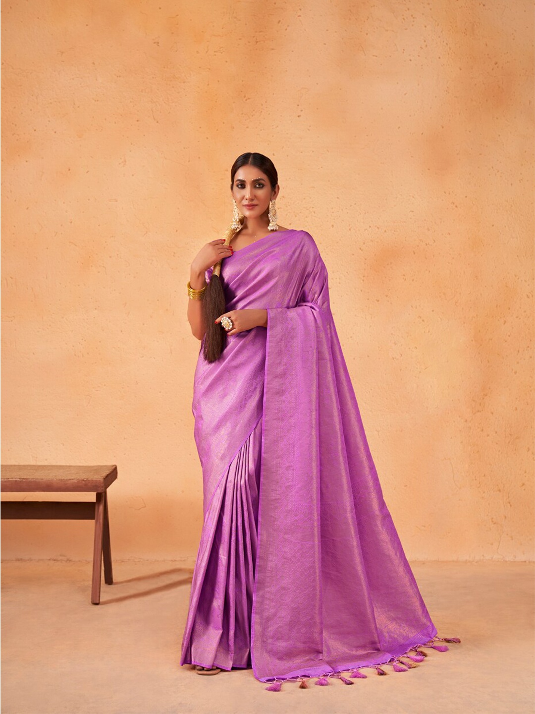 

Vardha Pink Ethnic Motifs Zari Silk Blend Kanjeevaram Saree